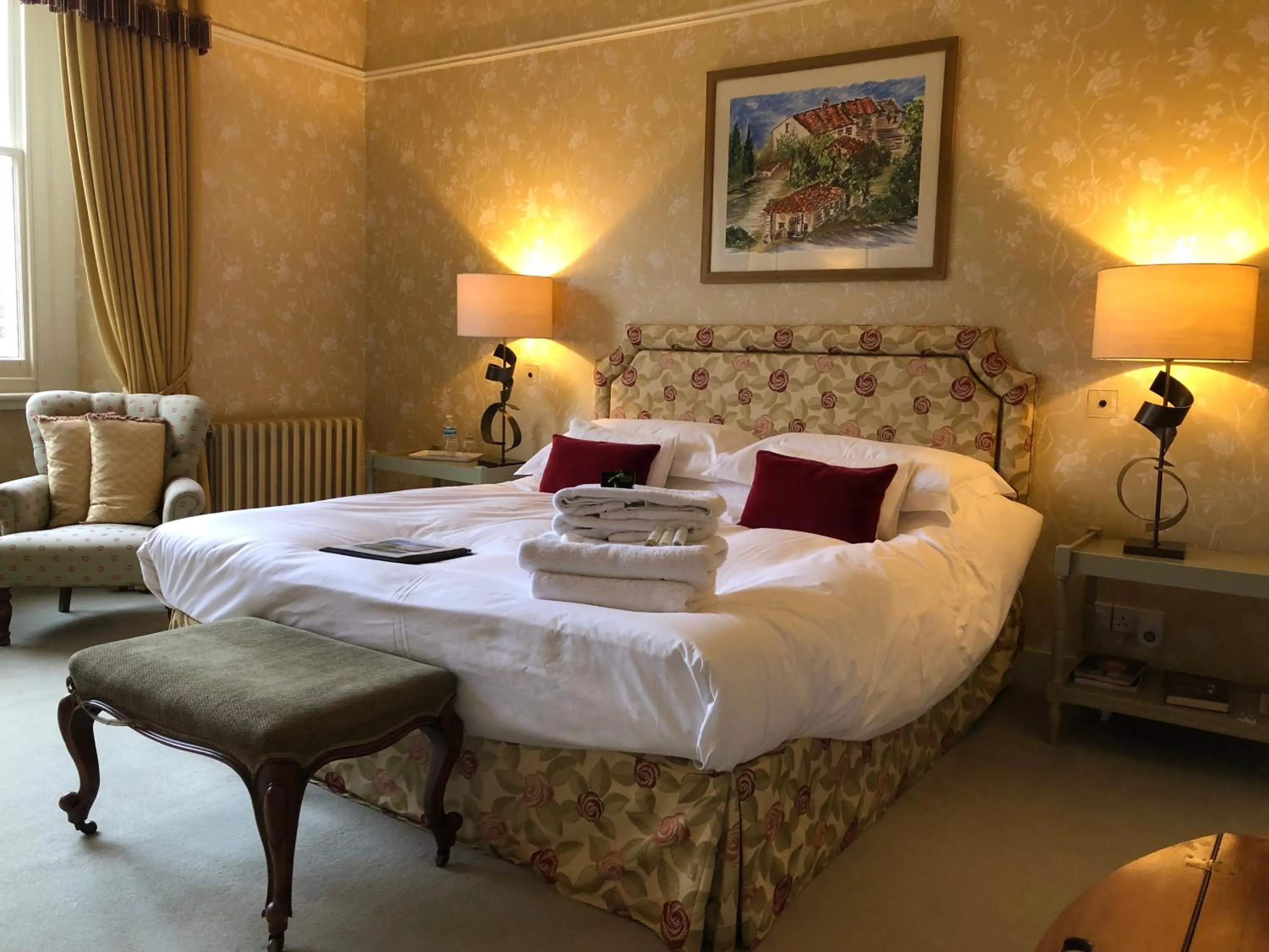 Bed in Aylworth Manor