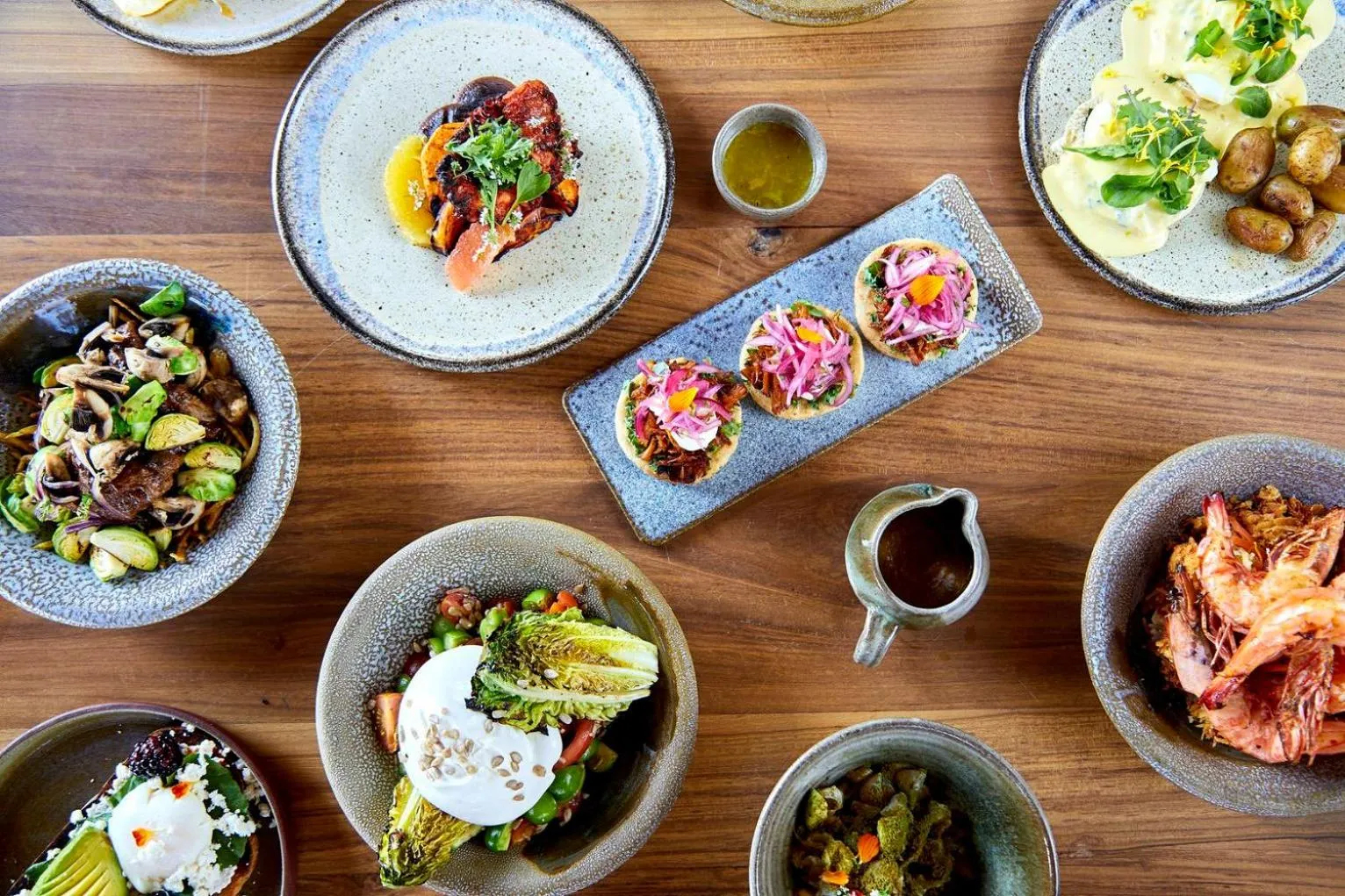 Food in Puro Surf Hotel & Performance Academy