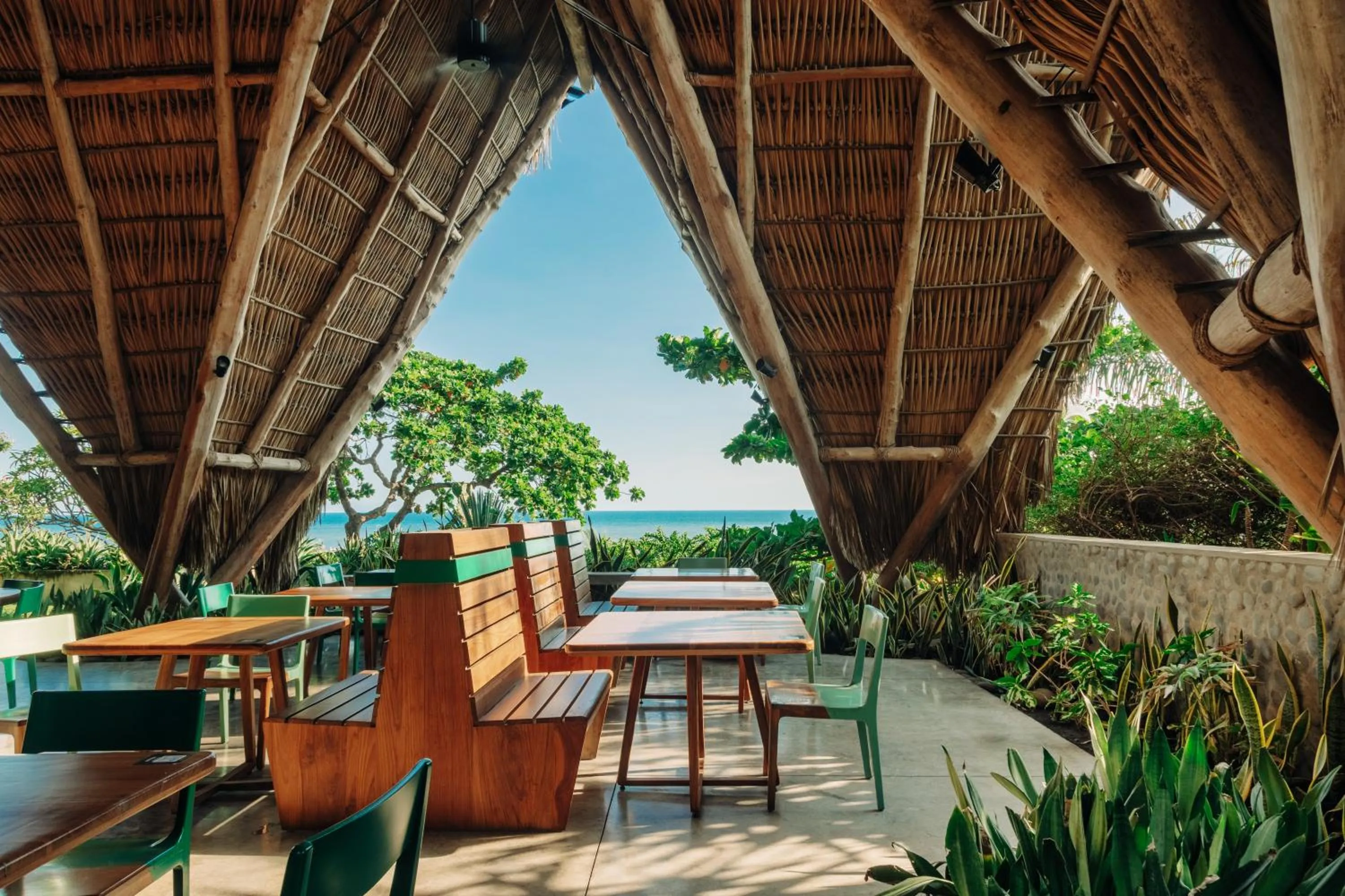 Puro Surf Hotel & Performance Academy