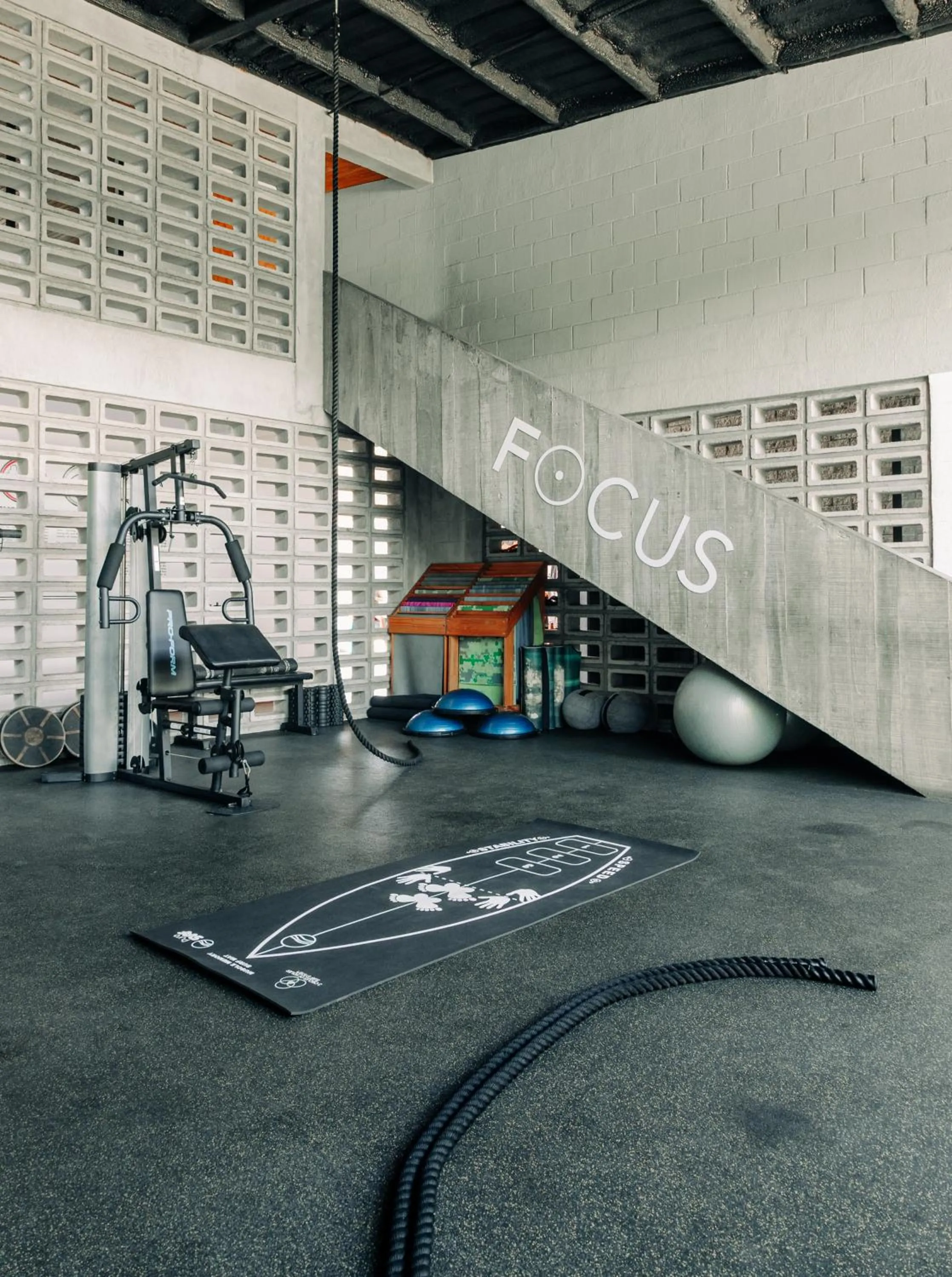 Puro Surf Hotel & Performance Academy