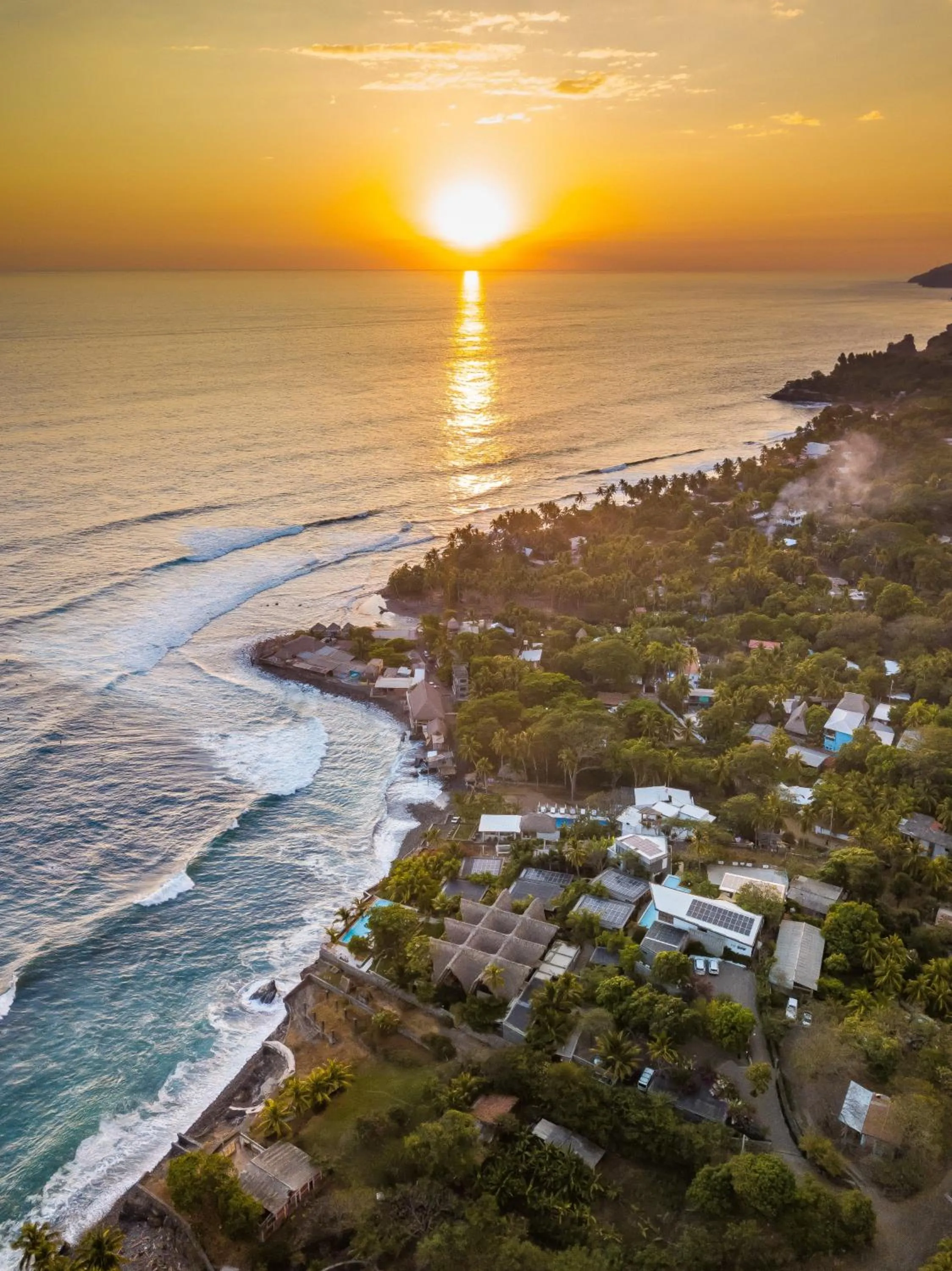 Puro Surf Hotel & Performance Academy