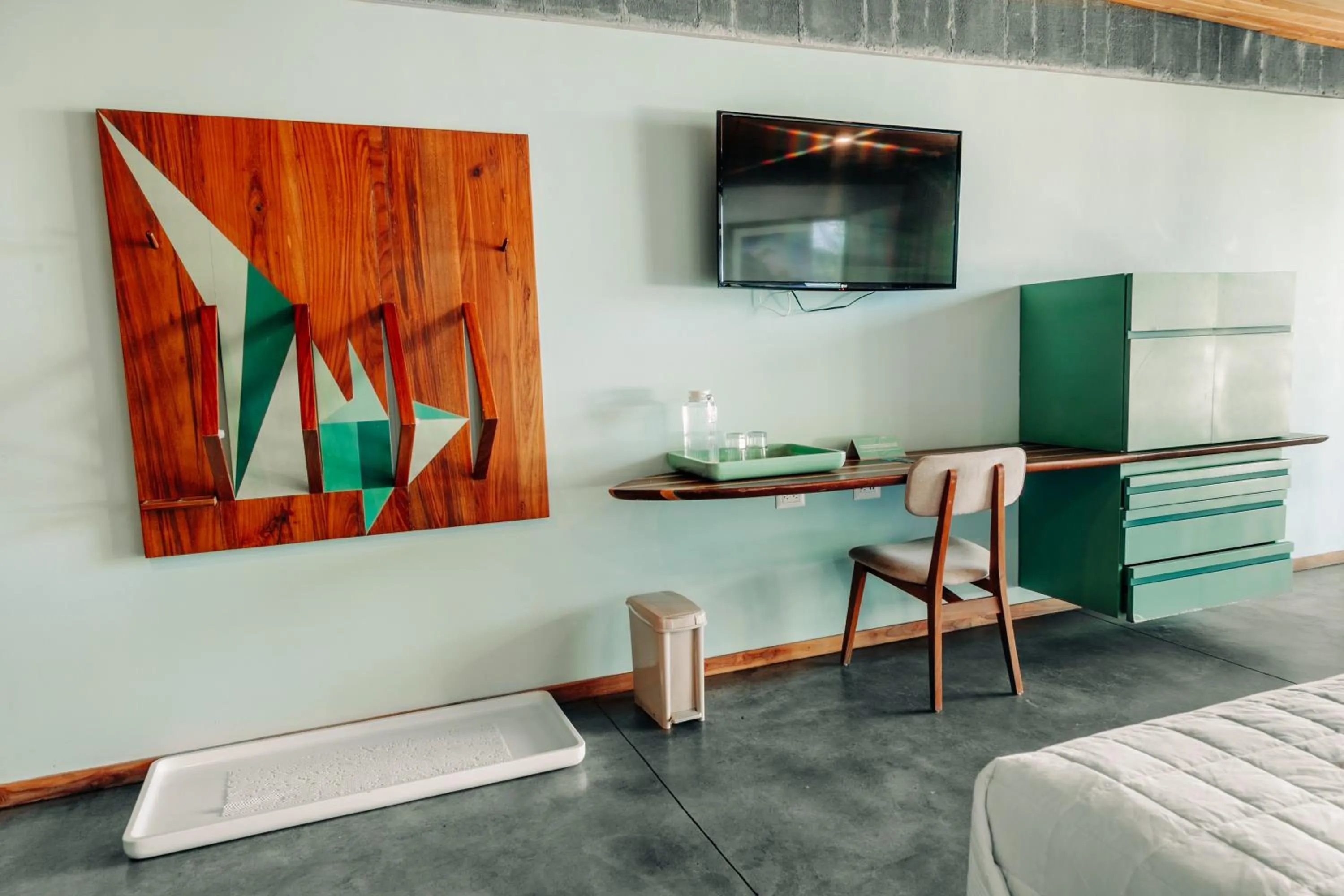 Puro Surf Hotel & Performance Academy