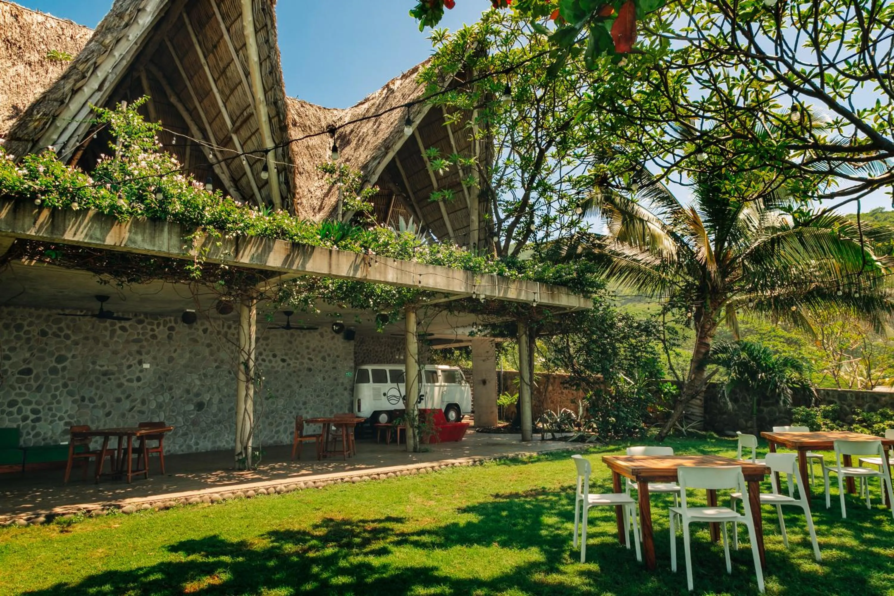 Puro Surf Hotel & Performance Academy