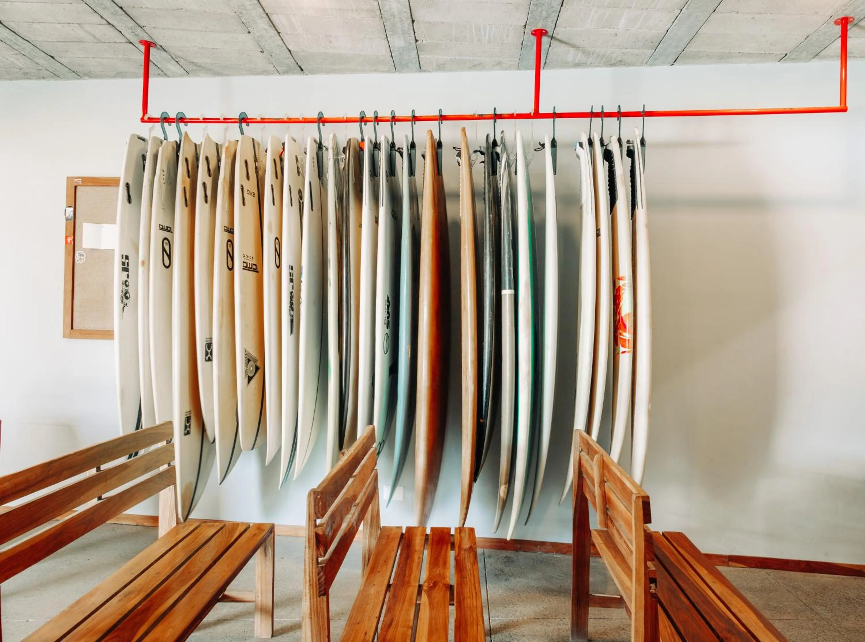 Puro Surf Hotel & Performance Academy