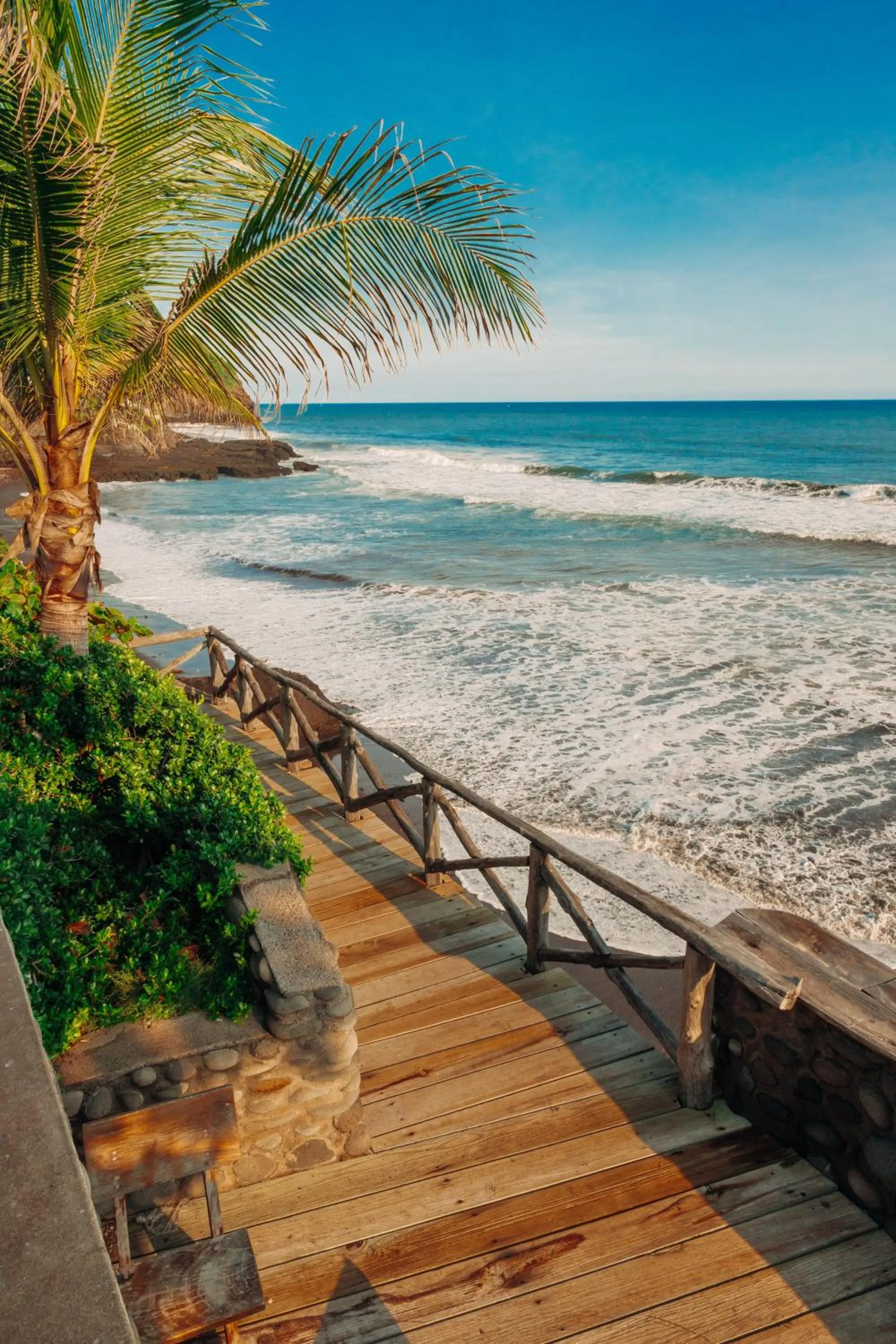 Puro Surf Hotel & Performance Academy