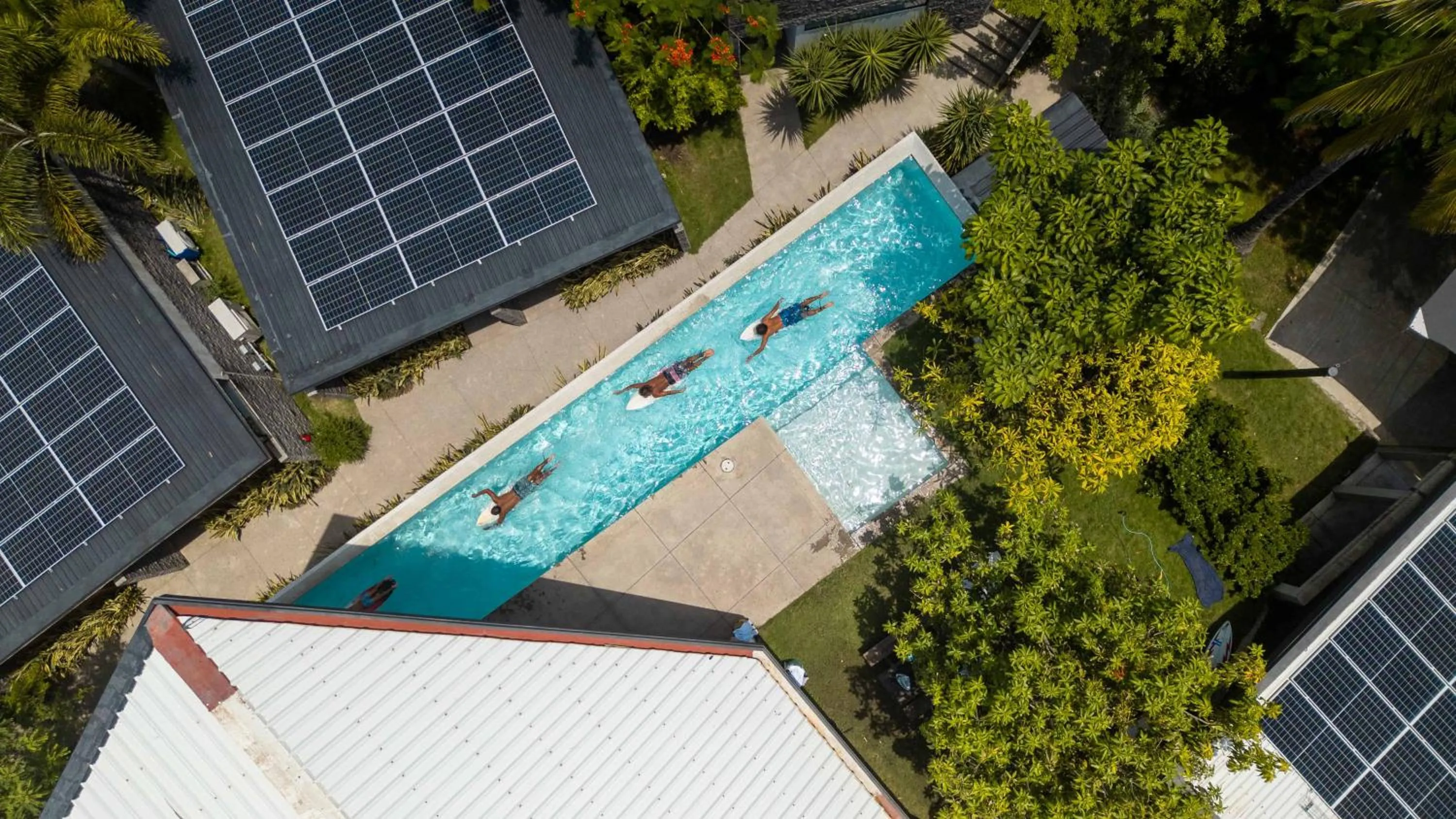 Puro Surf Hotel & Performance Academy