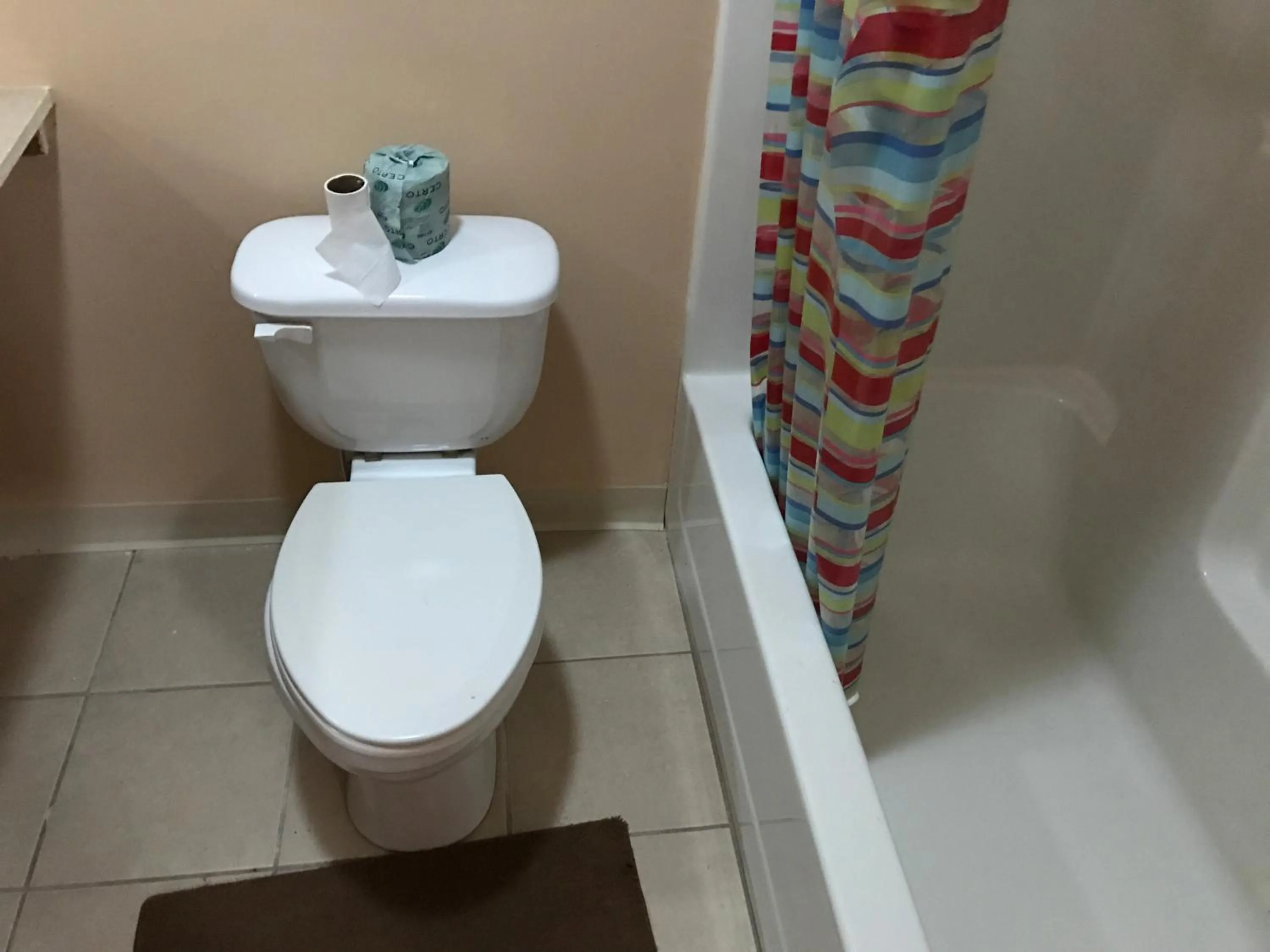 Bathroom in Sunset Motel