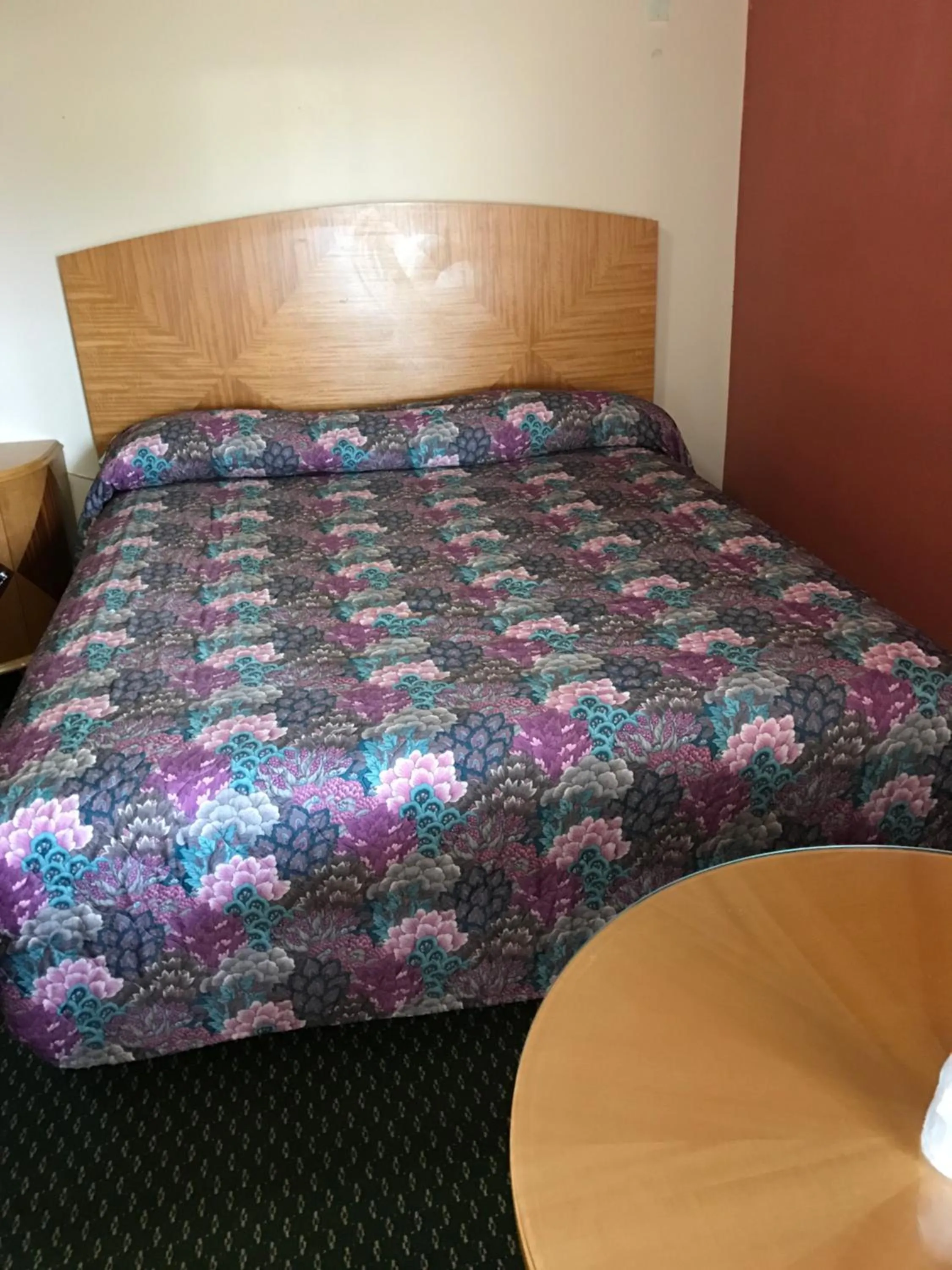 Bedroom, Bed in Sunset Motel