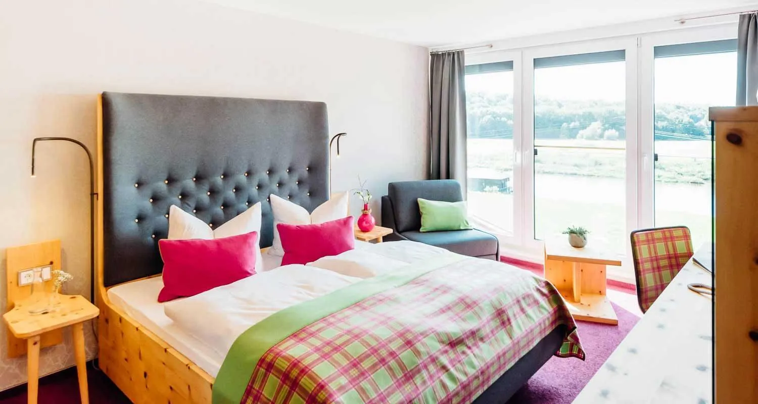 Living room, Bed in Erlebnishotel "Zur Schiffsmühle" GmbH