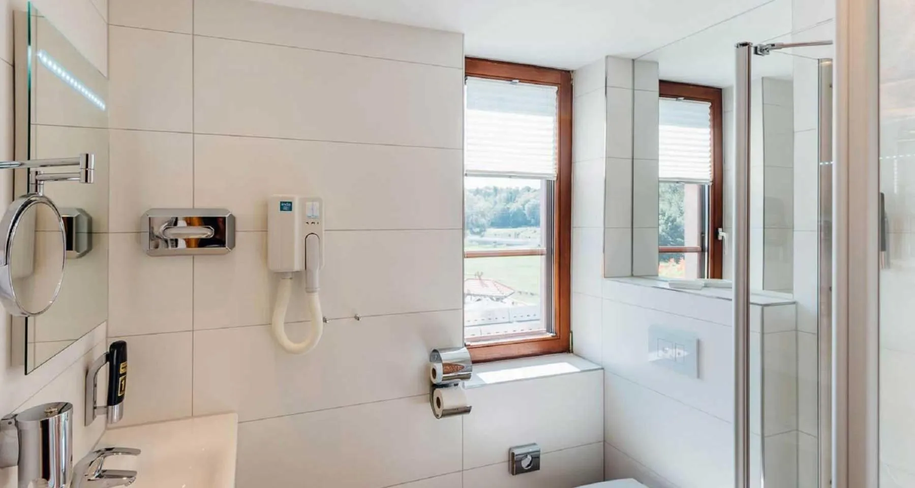 Bathroom in Erlebnishotel "Zur Schiffsmühle" GmbH