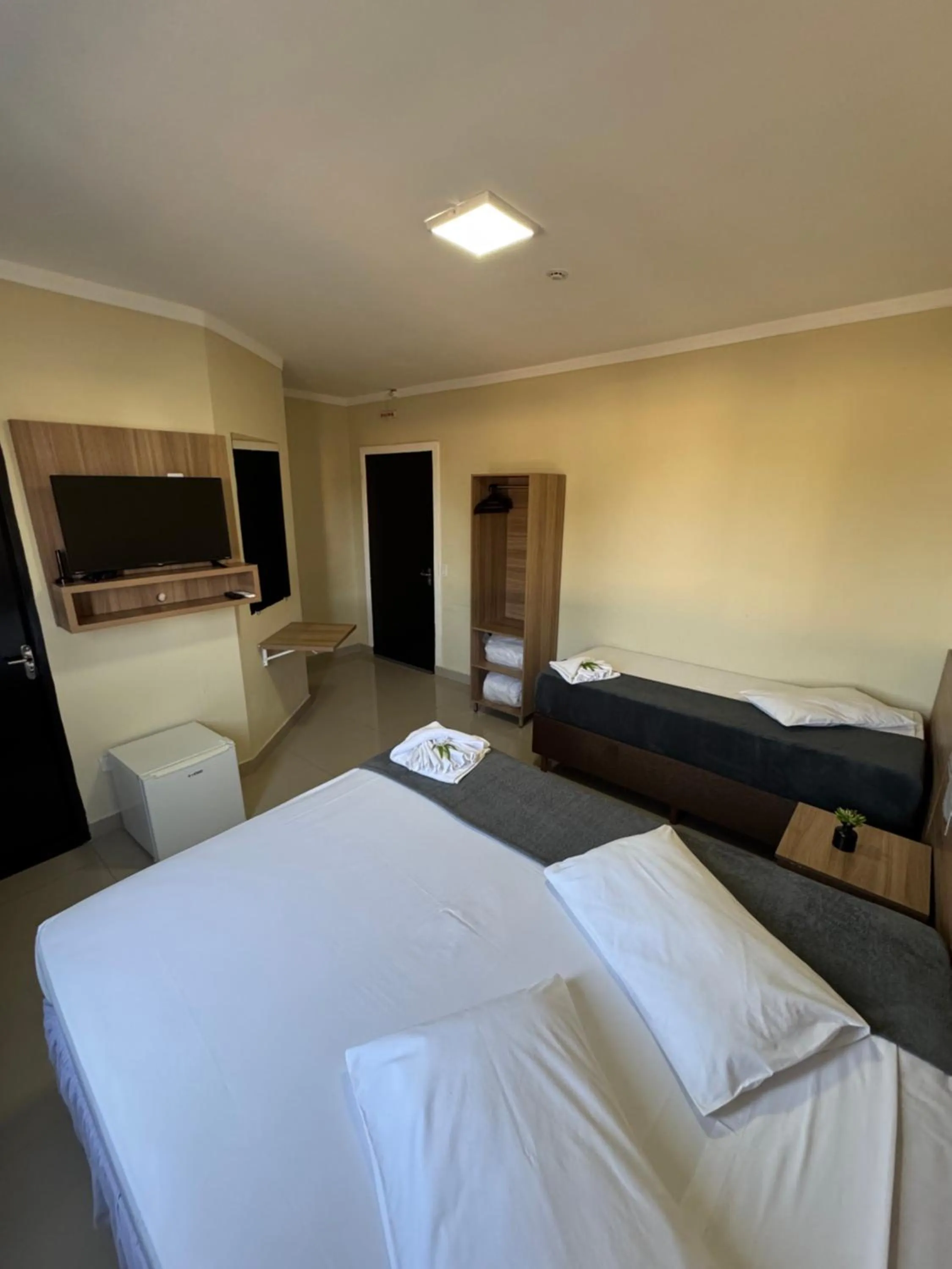 Bed in Aeroporto Plaza Hotel