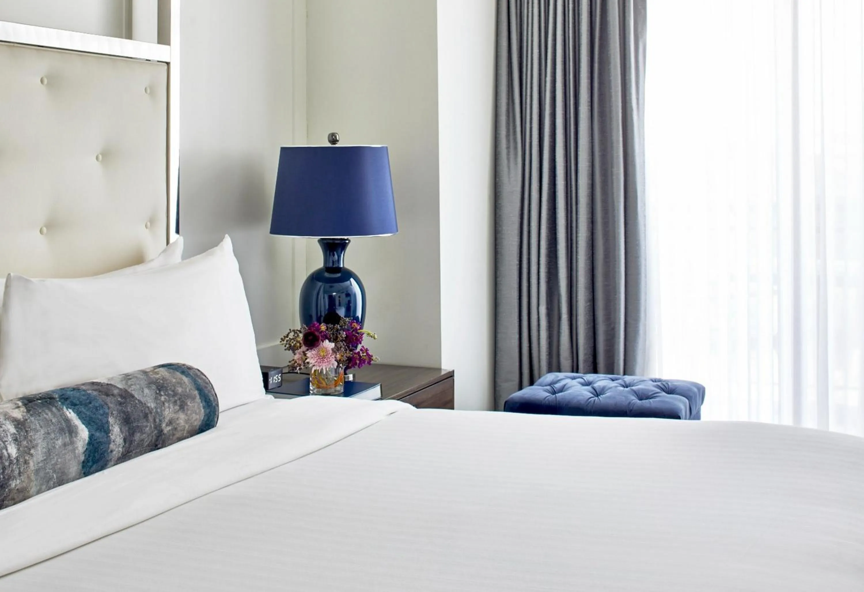 Bed in The Hotel Landing