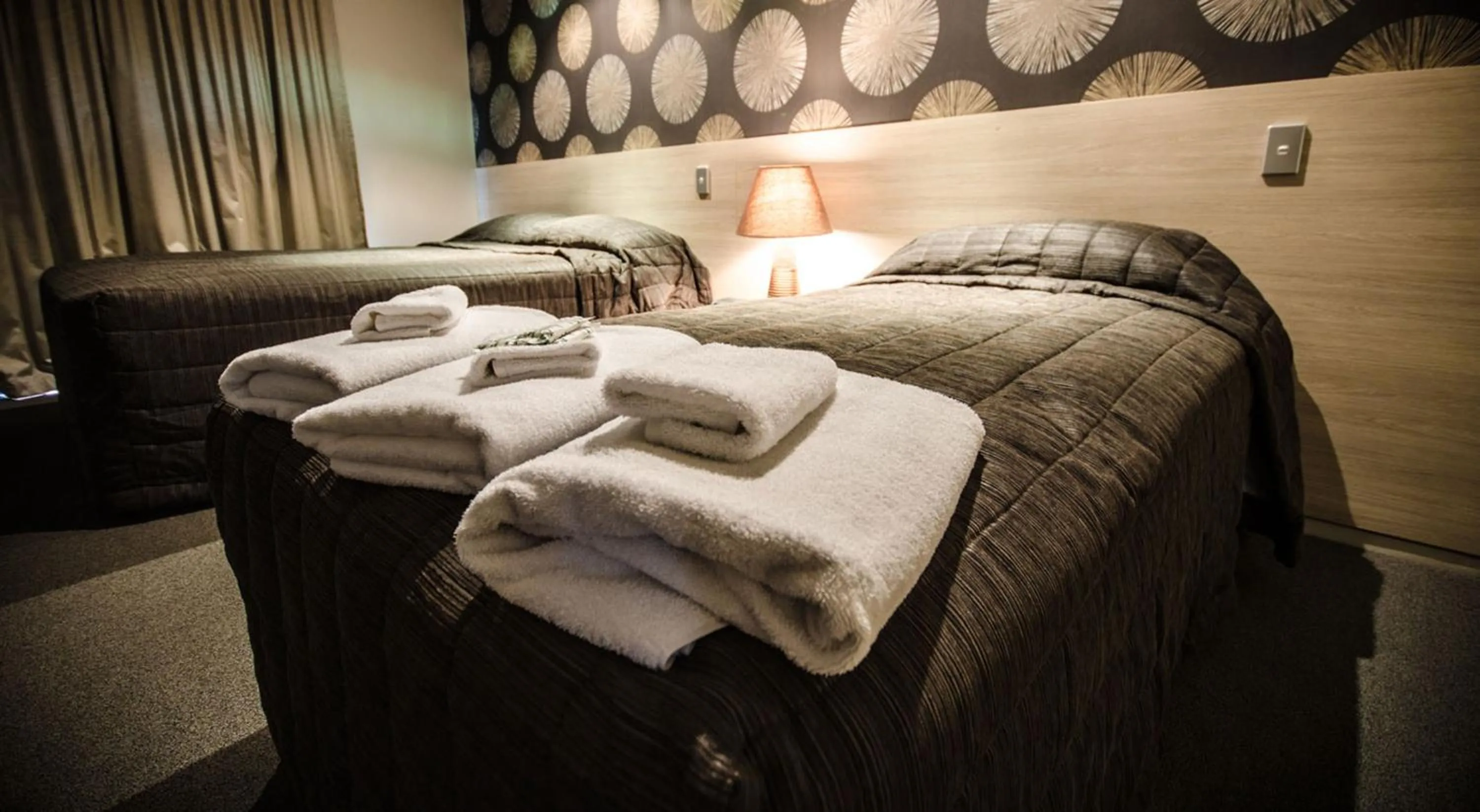 Bed in Racecourse Hotel and Motor Lodge