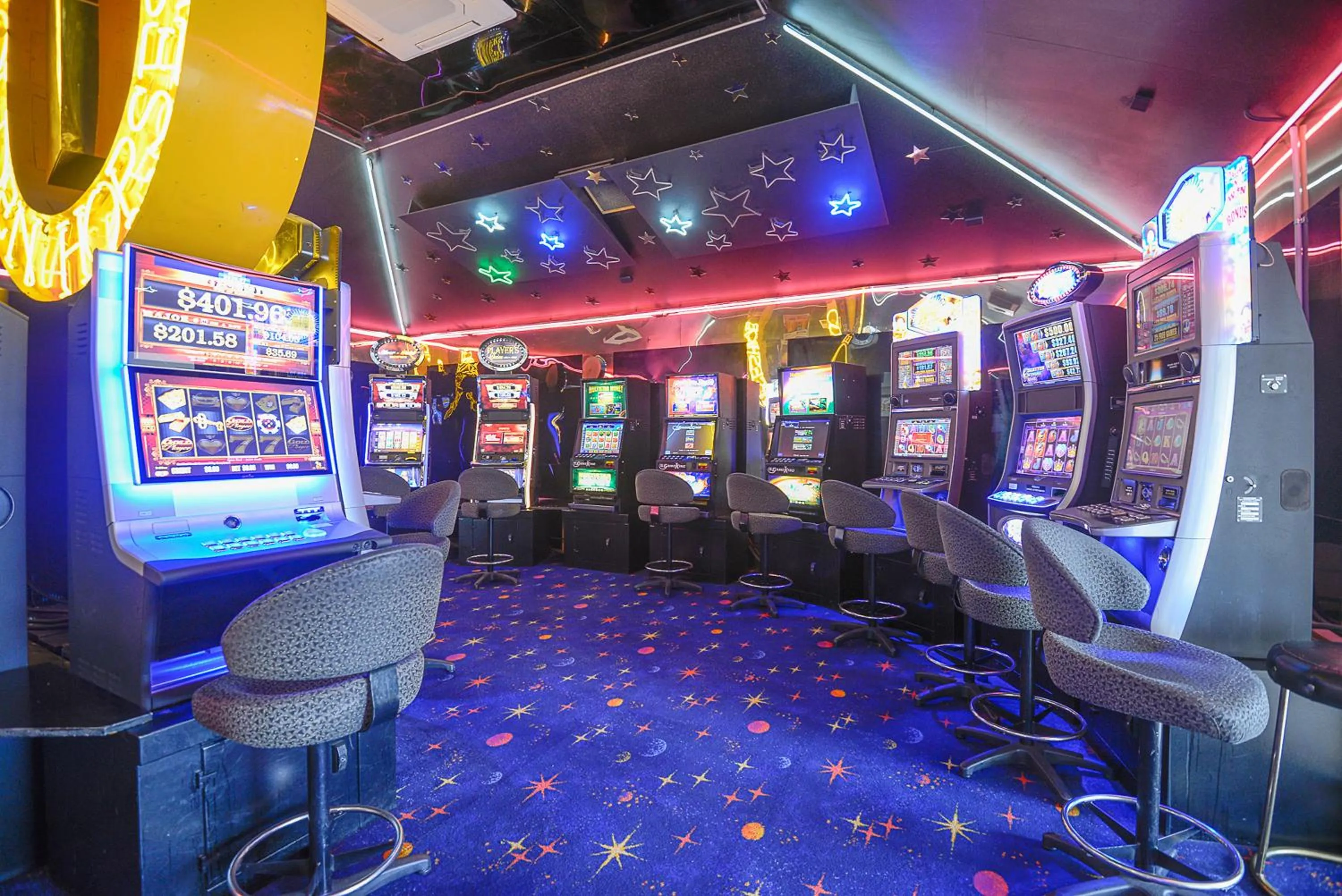 Lounge or bar in Racecourse Hotel and Motor Lodge