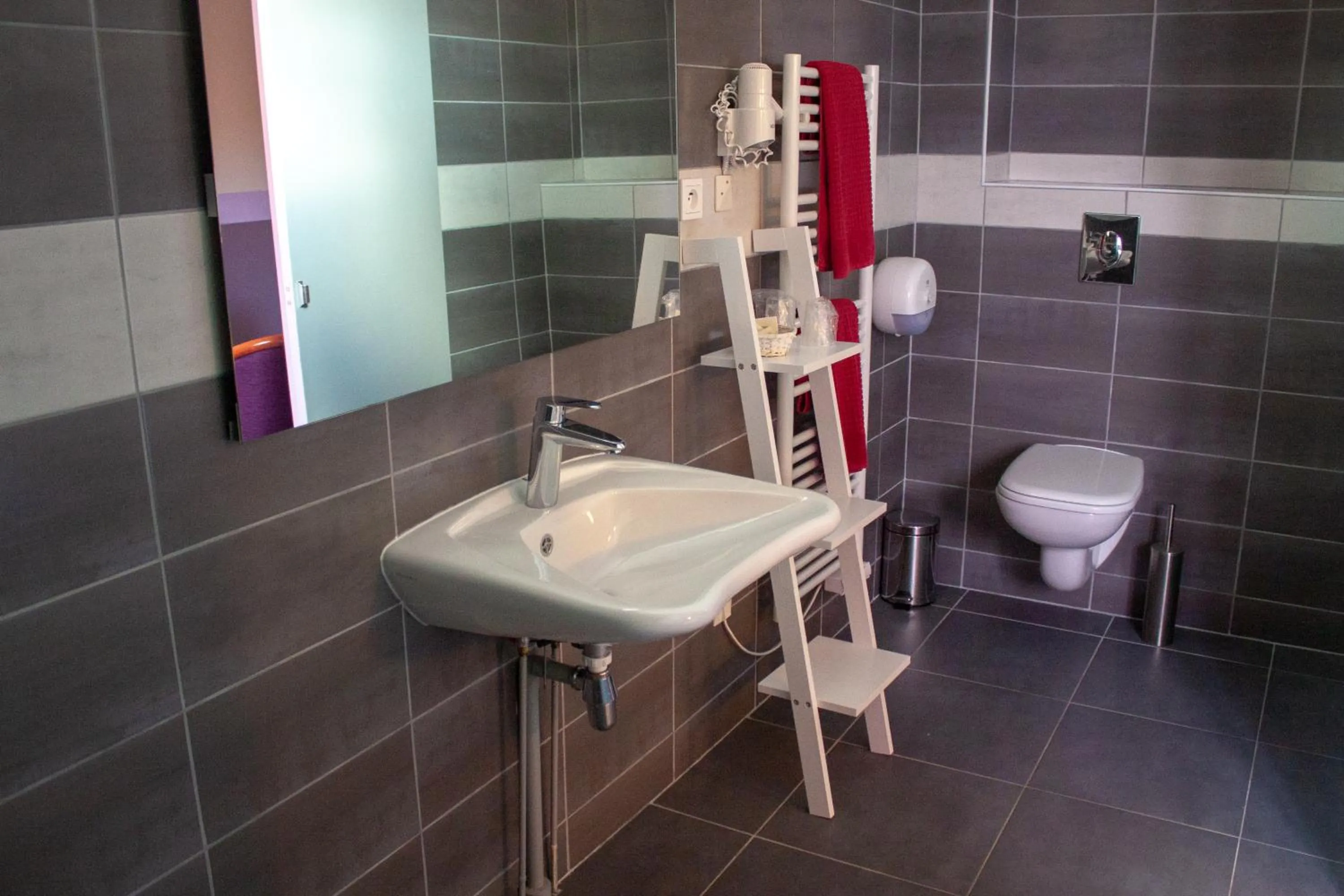 Shower in Relais Vosgien - Hôtel Restaurant "la Table de Sophia"