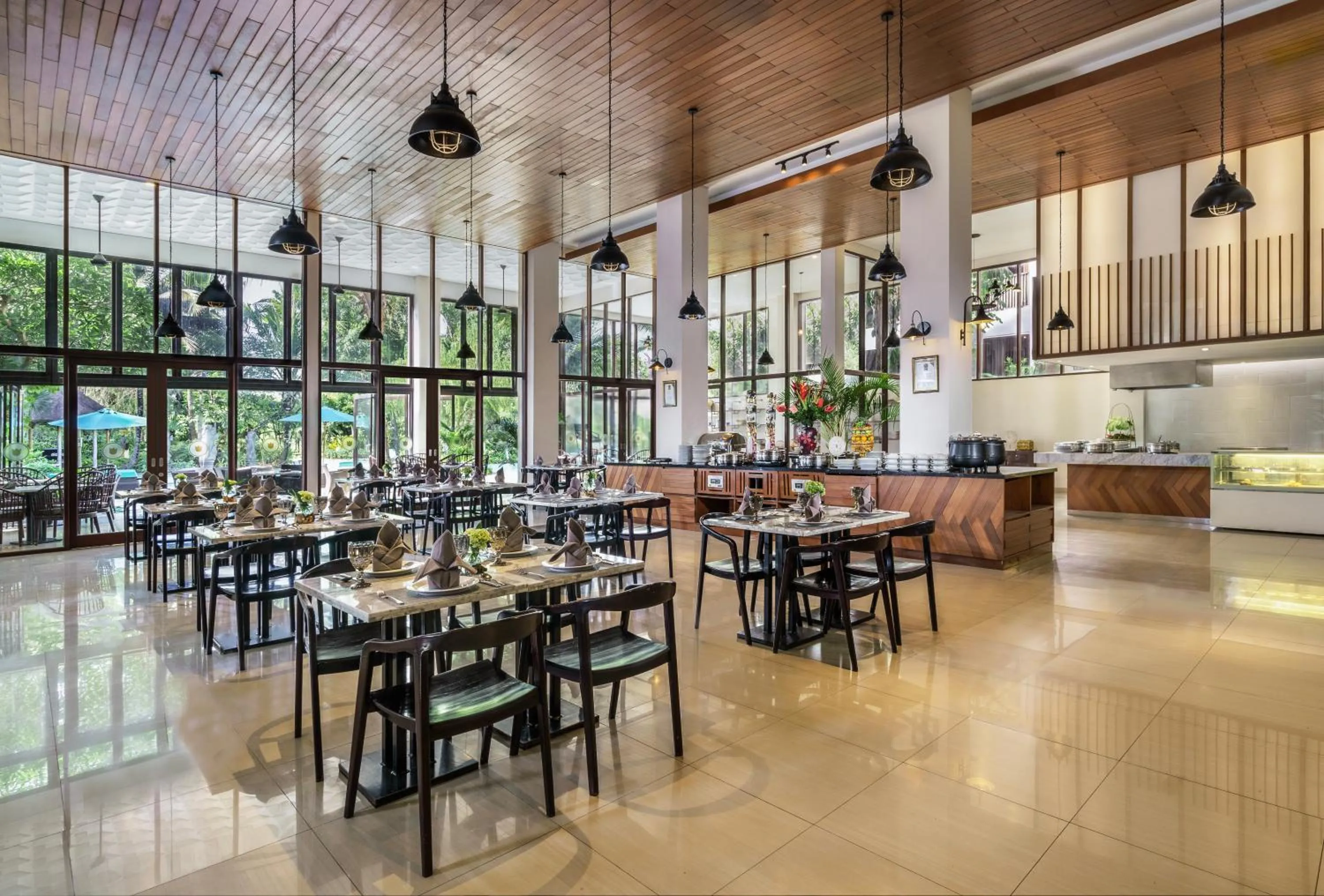 Restaurant/places to eat in Royal Tulip Springhill Resort Jimbaran