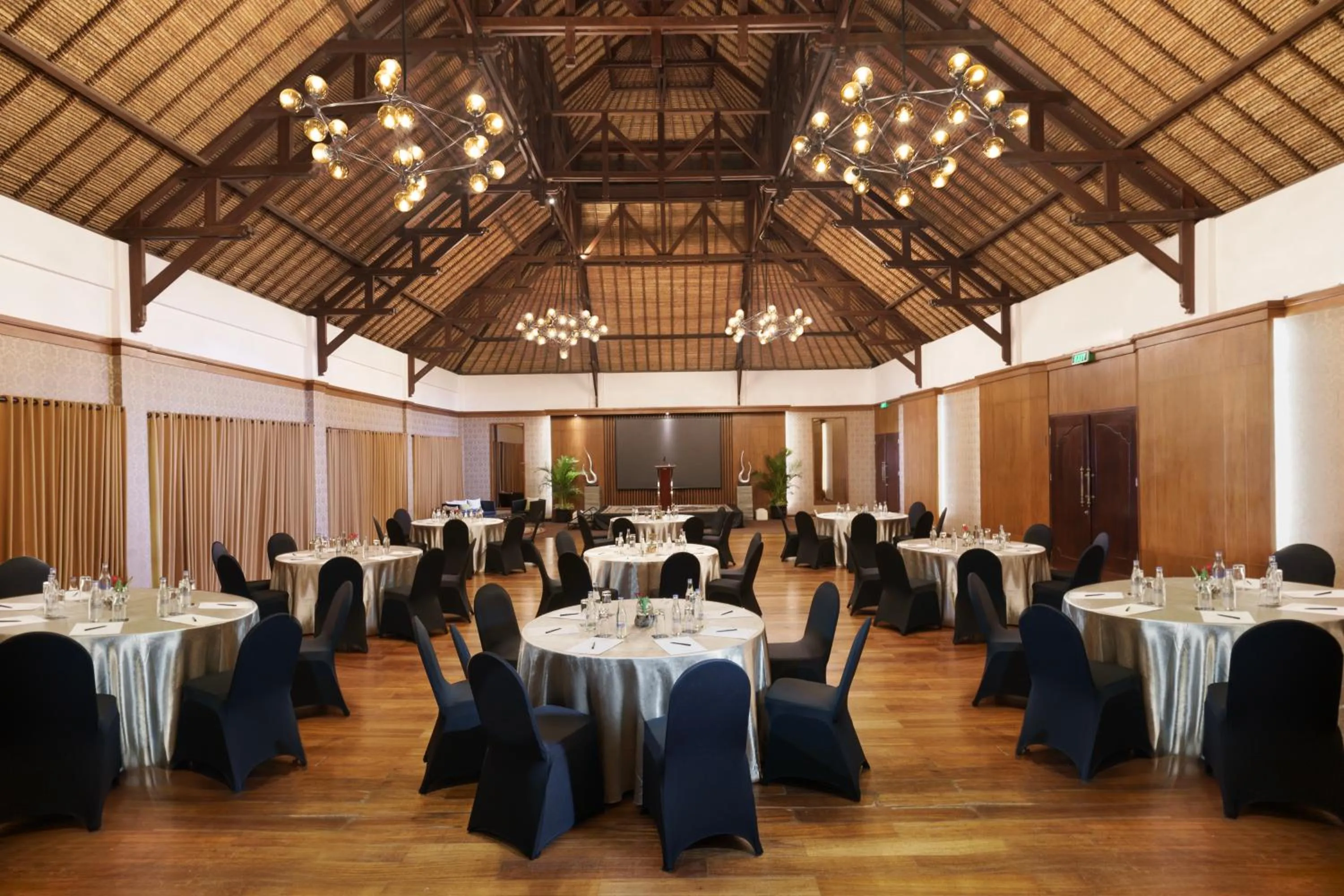 Meeting/conference room in Royal Tulip Springhill Resort Jimbaran