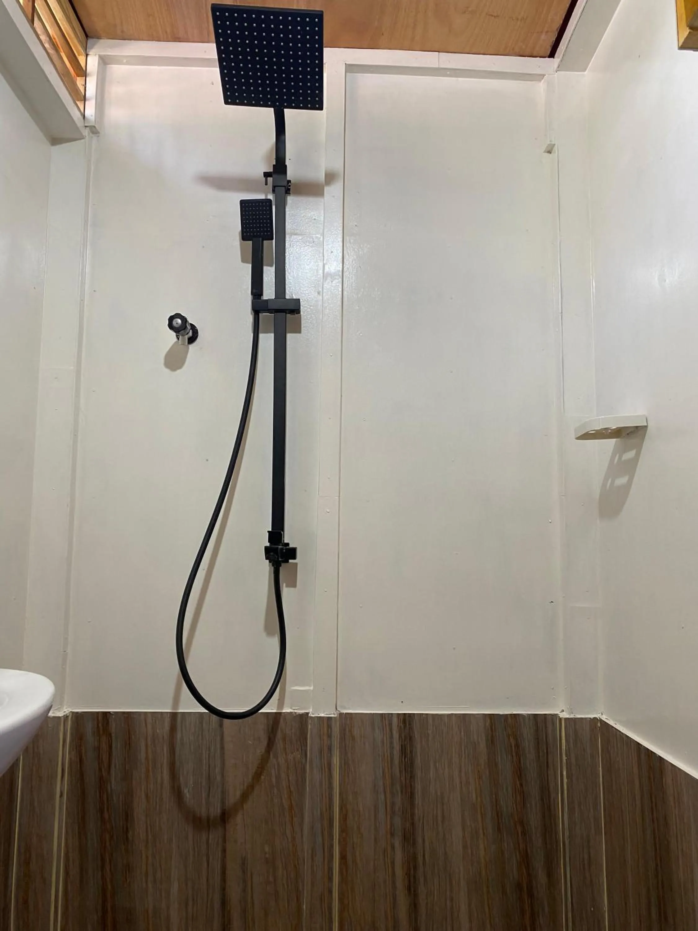 Shower in Surf Beach Hotel