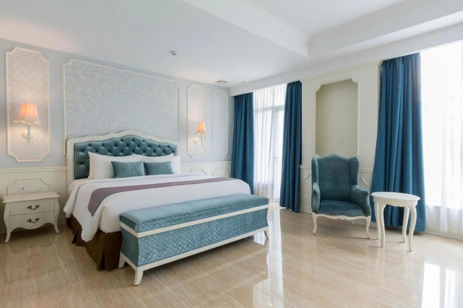 Photo of the whole room, Bed in Grand Keisha Yogyakarta
