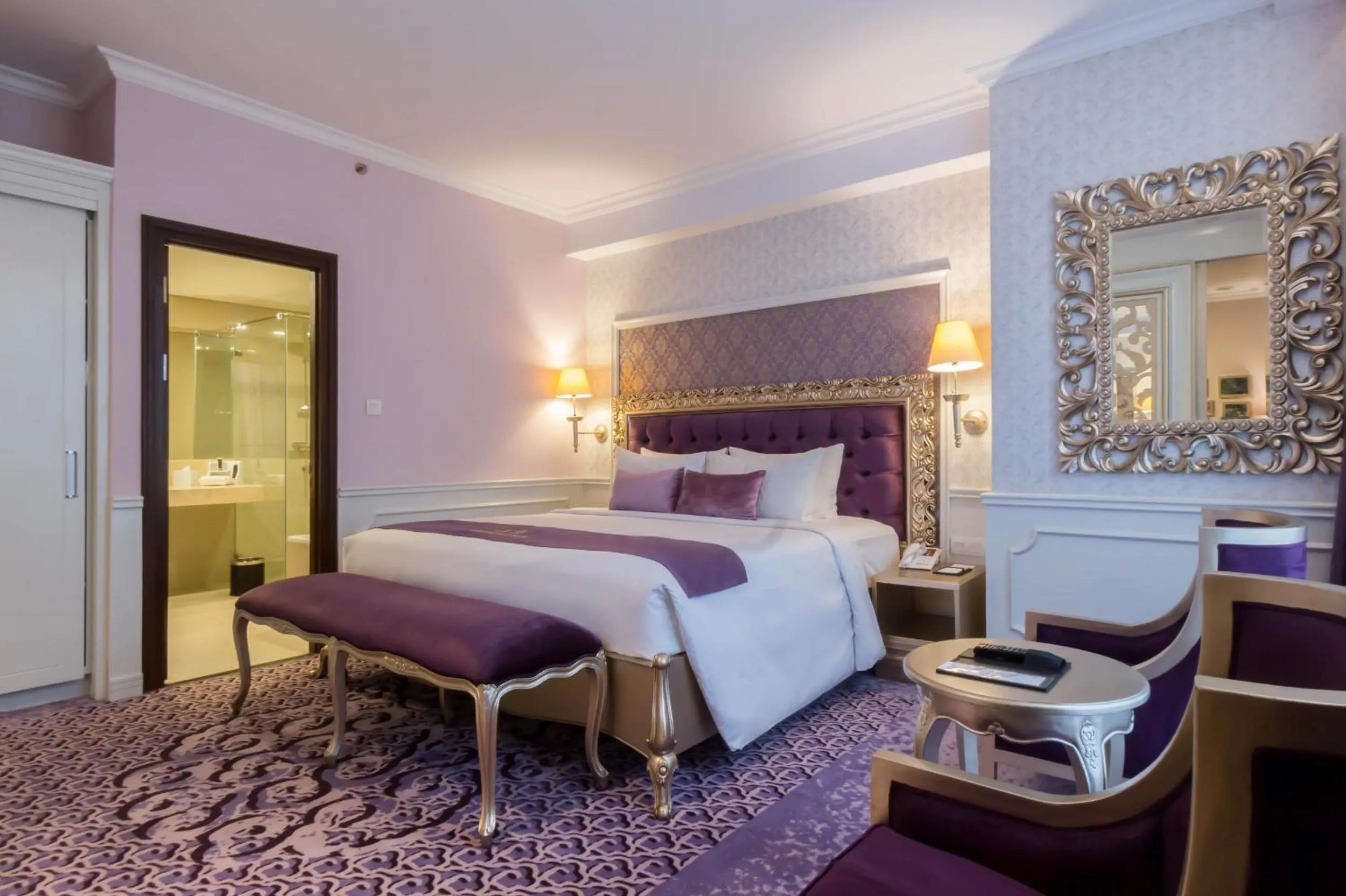 Bedroom, Bed in Grand Keisha Yogyakarta