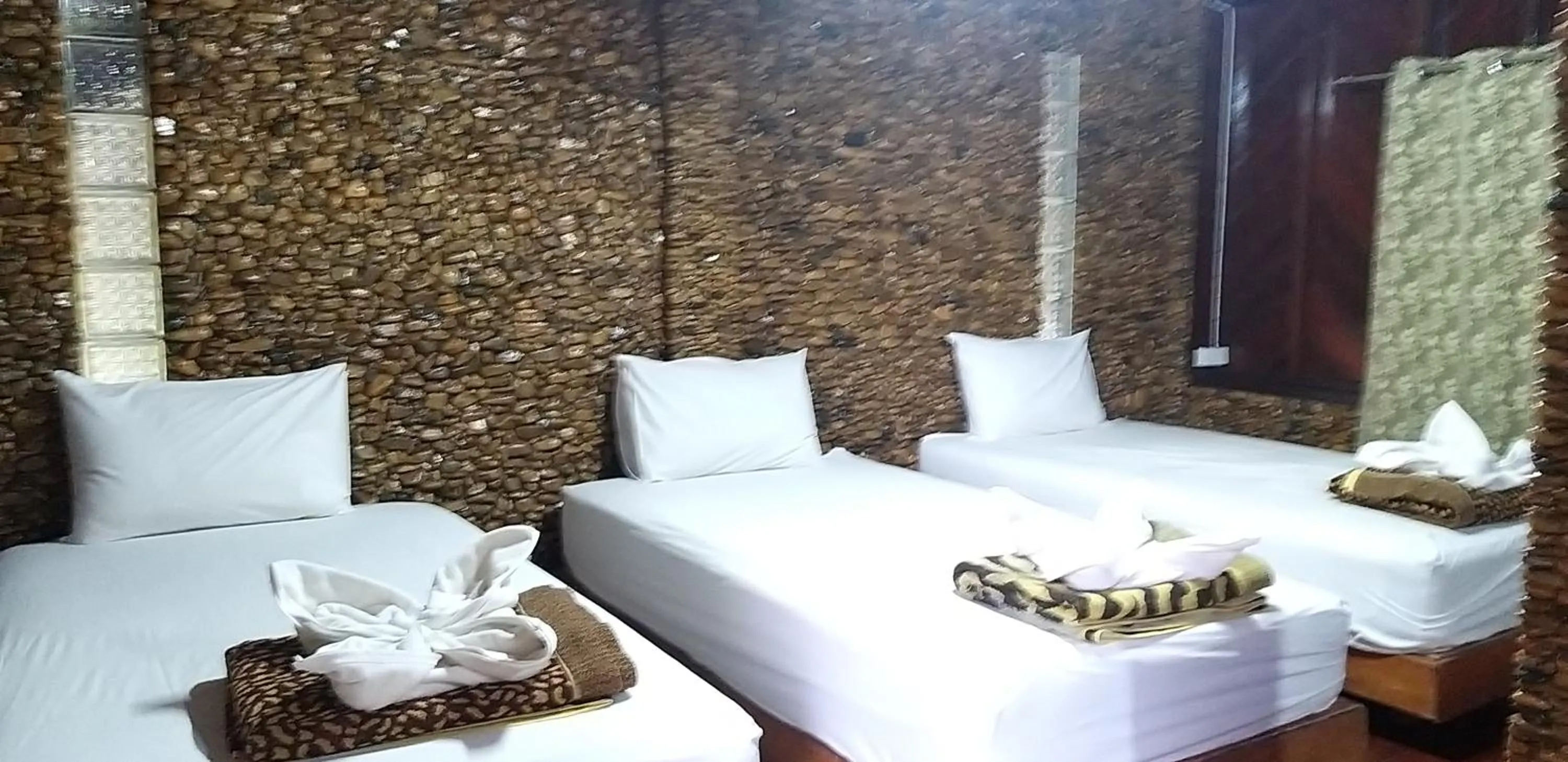 Bed in Ratmanee House