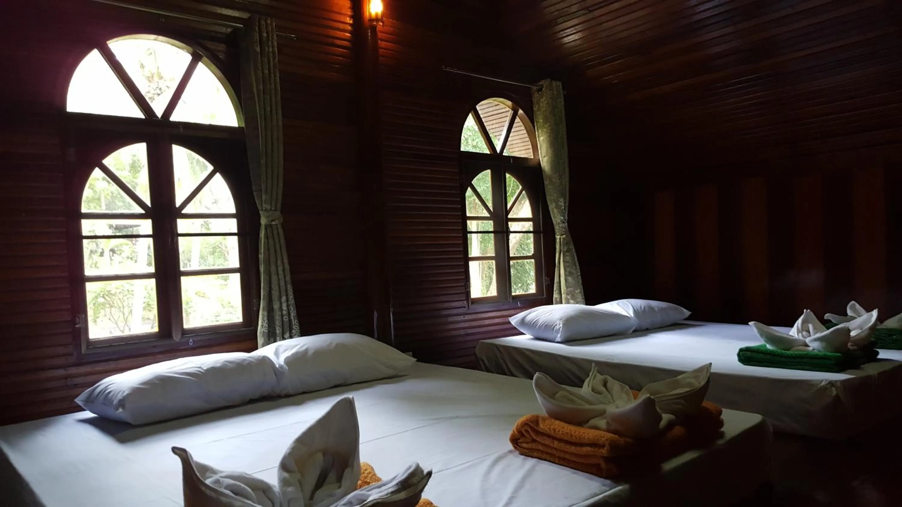 Bed in Ratmanee House