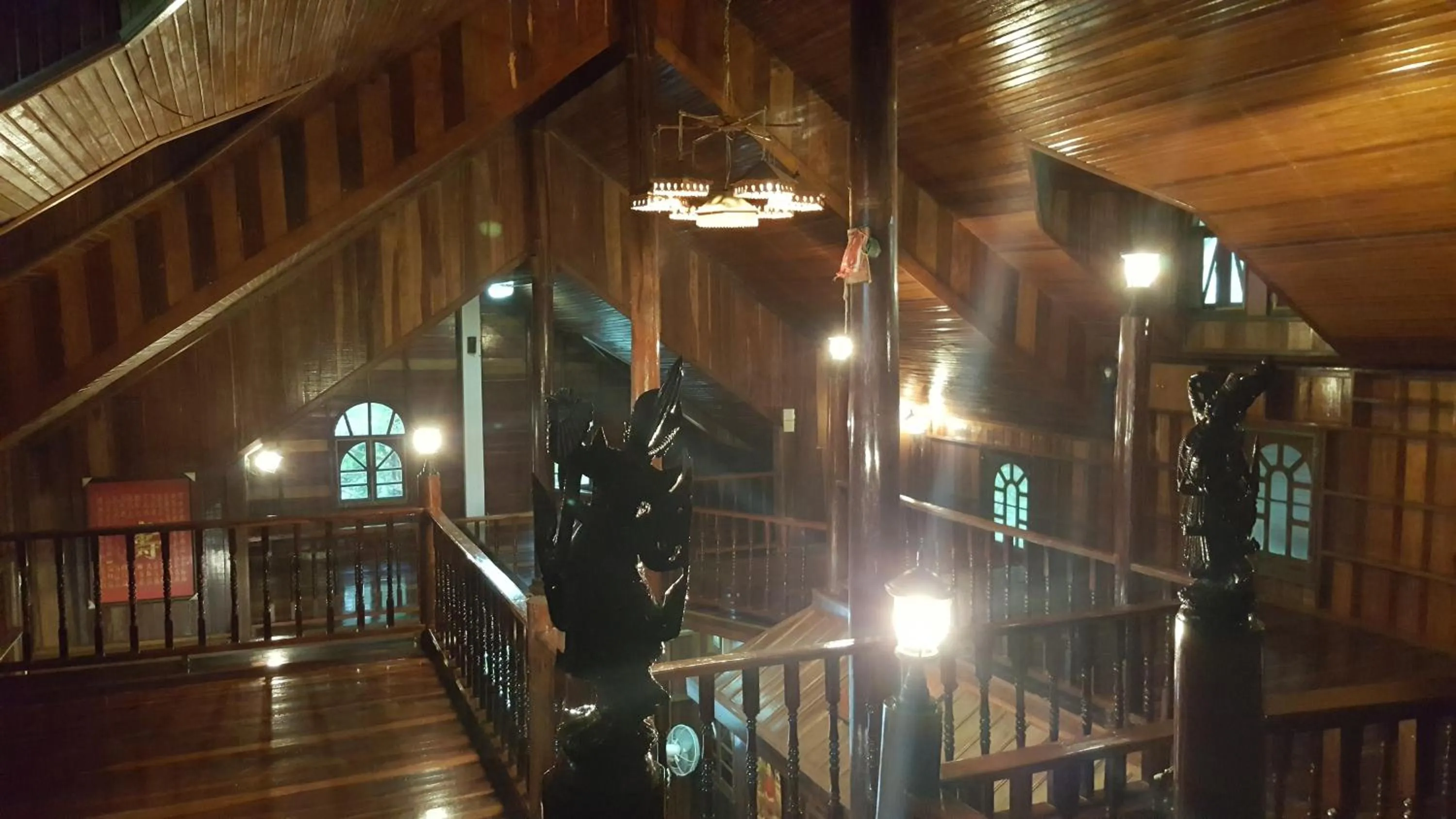 Communal lounge/ TV room in Ratmanee House