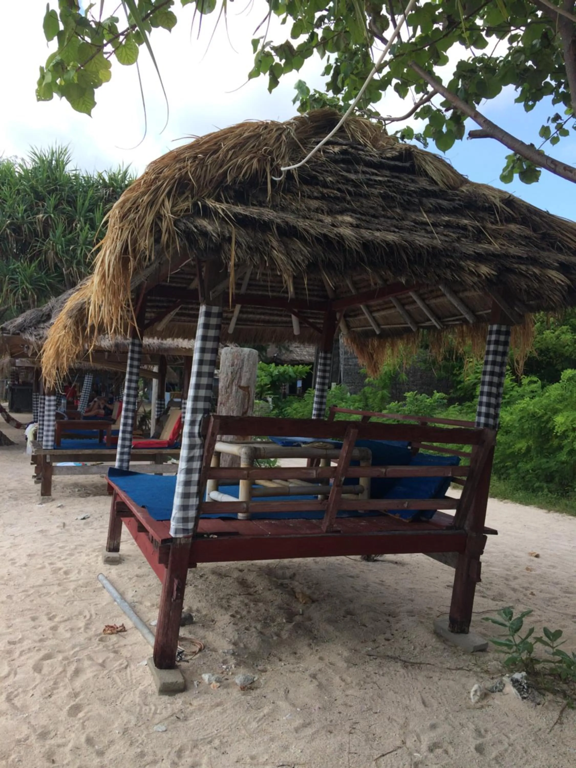 Restaurant/places to eat in Gili Beach