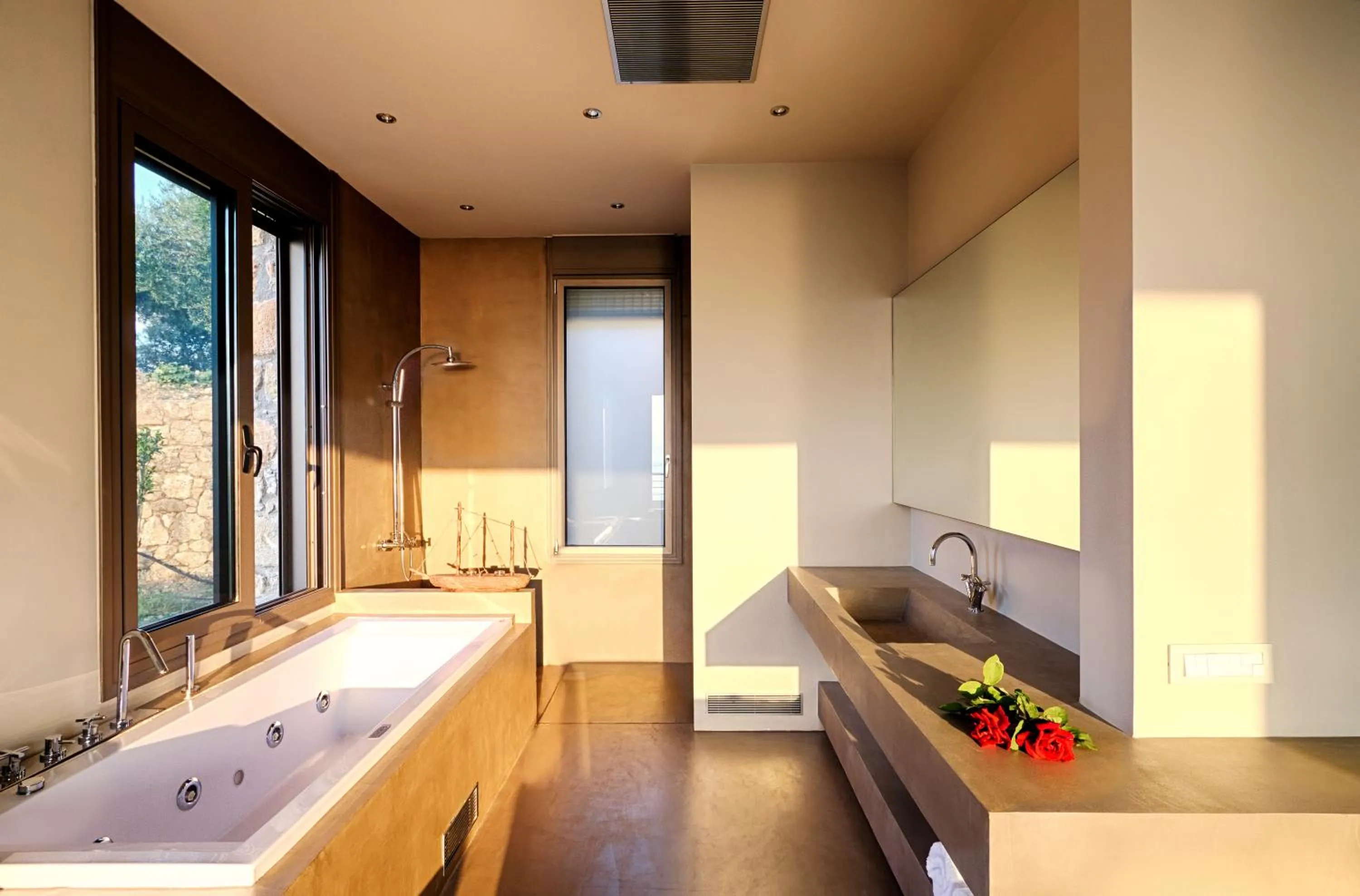 Bathroom, Bed in Euphoria Suites