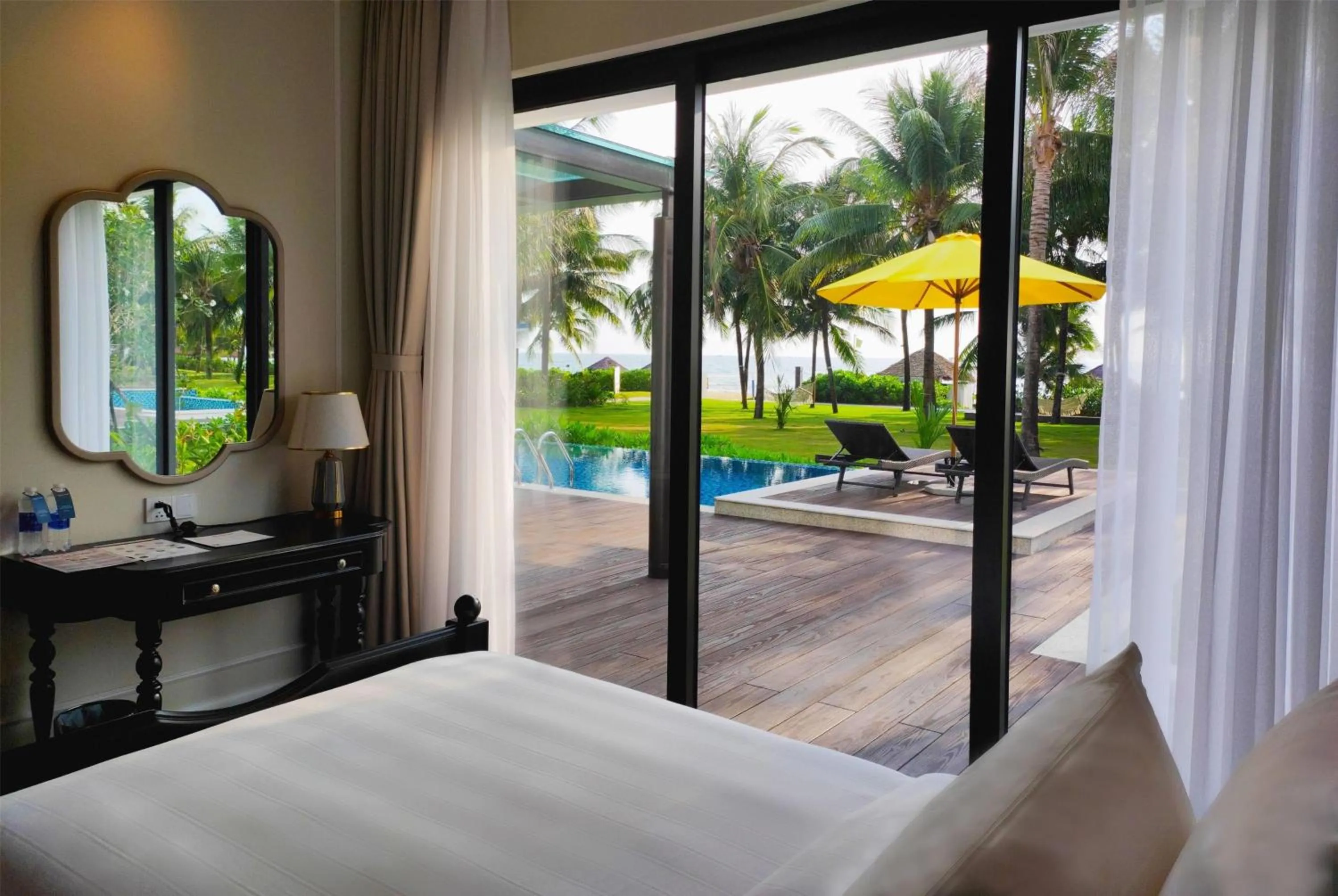 Photo of the whole room, Bed in Wyndham Grand Phu Quoc