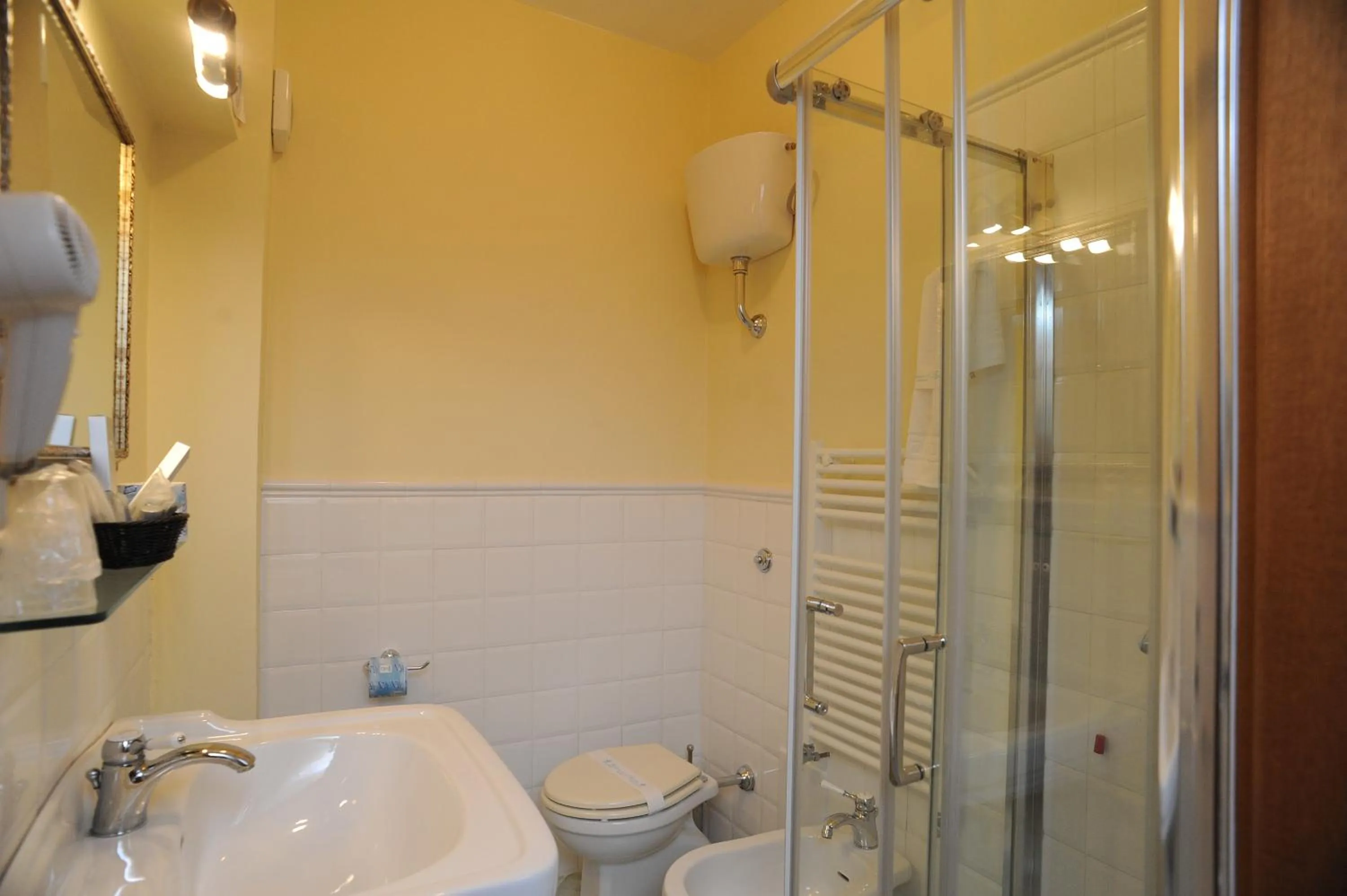 Bathroom in Eliceto Resort & SPA