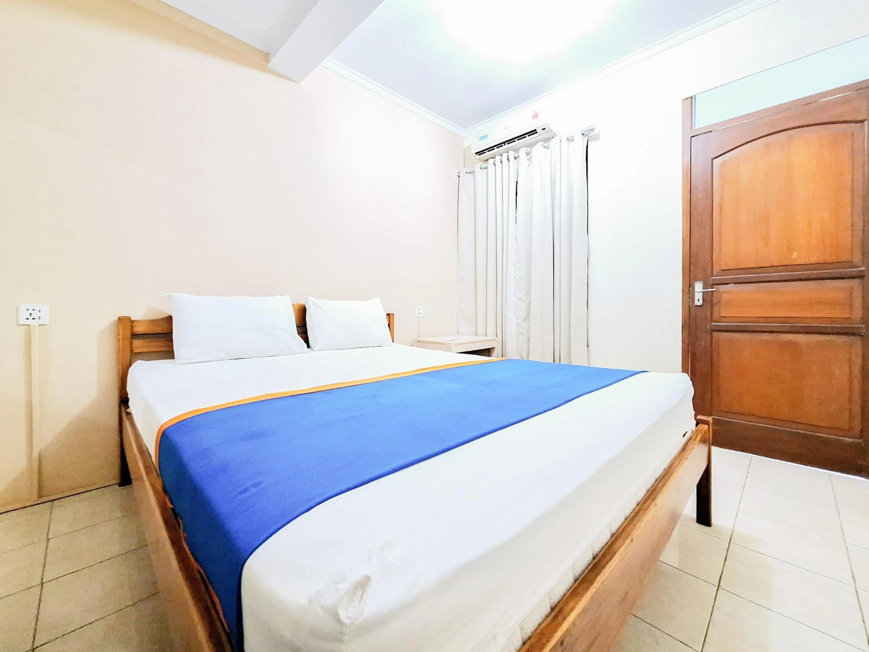 Bedroom, Bed in Hotel Family Syariah 1 Parangtritis RedPartner