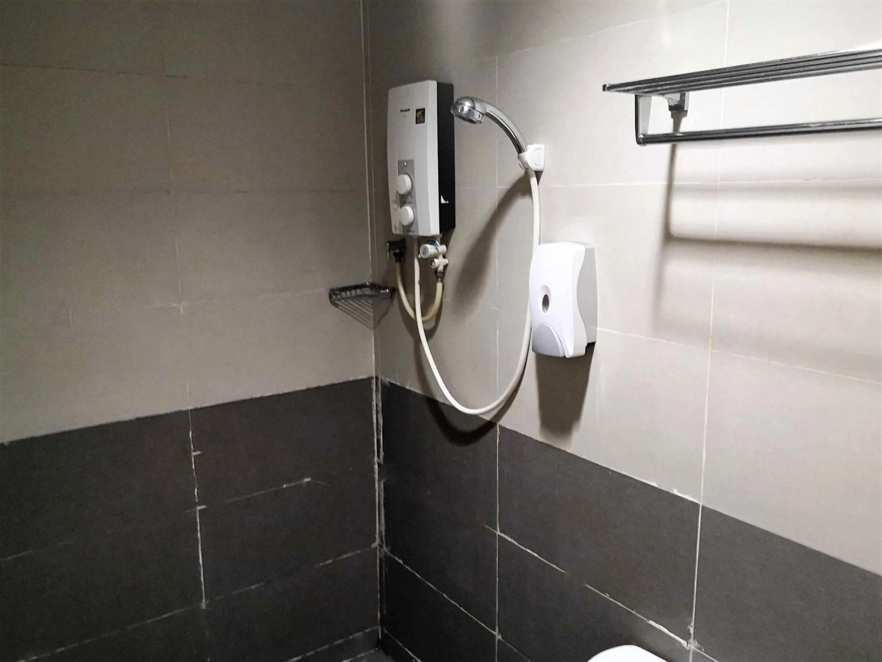 Shower in Hotel Bliss Johor Bahru Skudai
