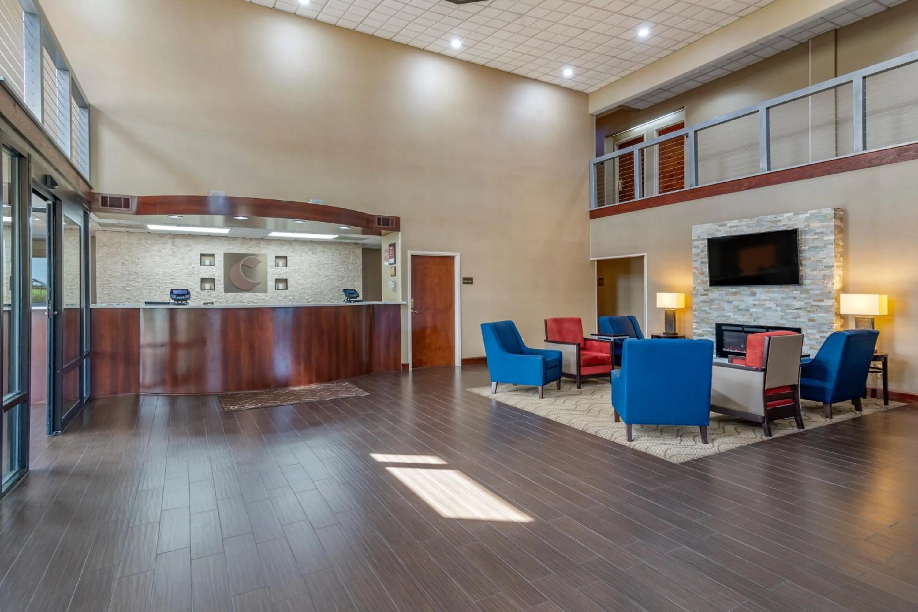 Lobby or reception in Comfort Suites near Robins Air Force Base