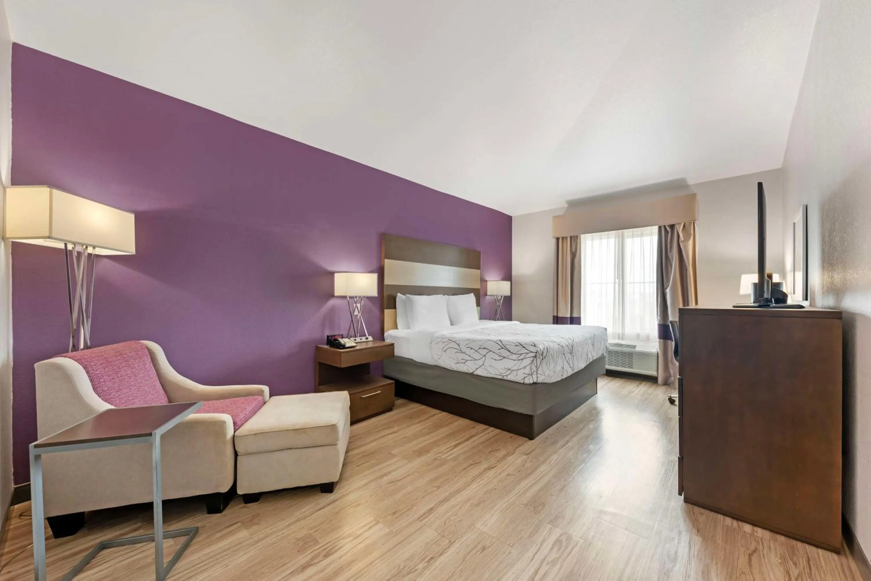 Bedroom, Bed in Best Western Plus Buda Austin Inn & Suites