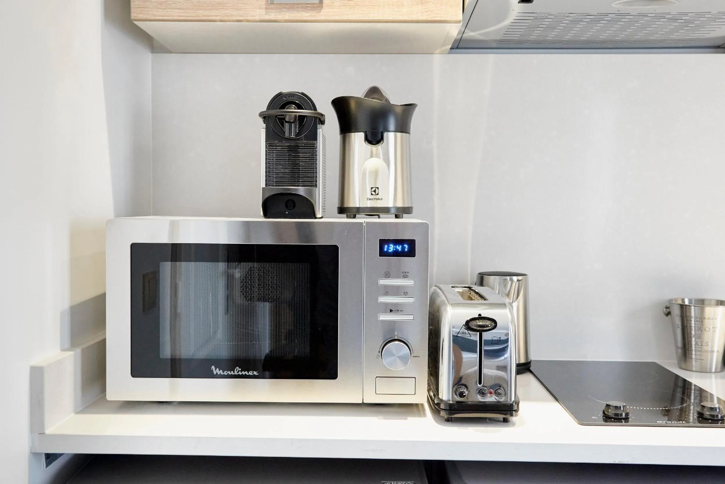 Kitchen or kitchenette in My Maison In Paris - Sentier