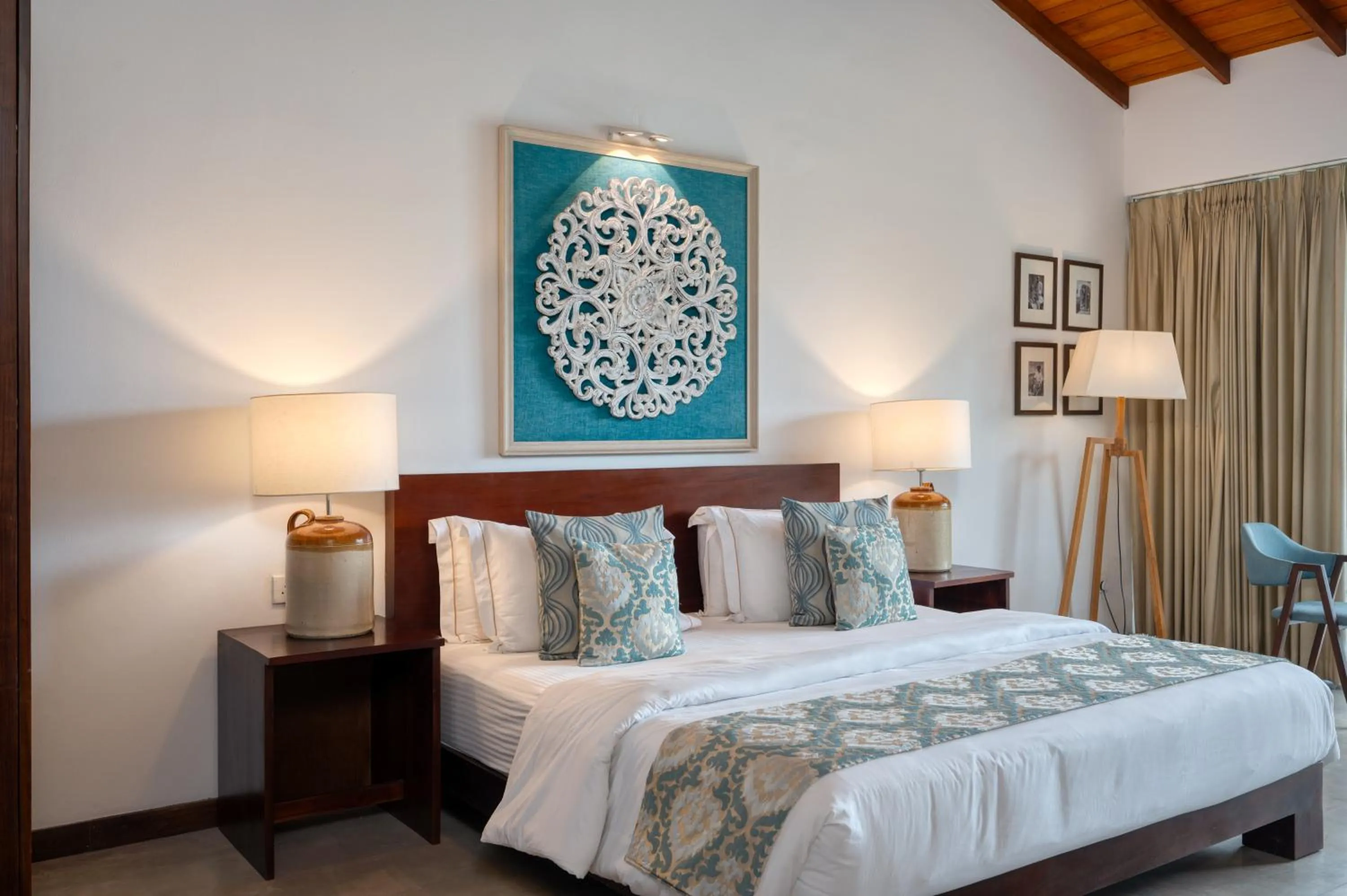 Bed in Mirissa Beach Villa