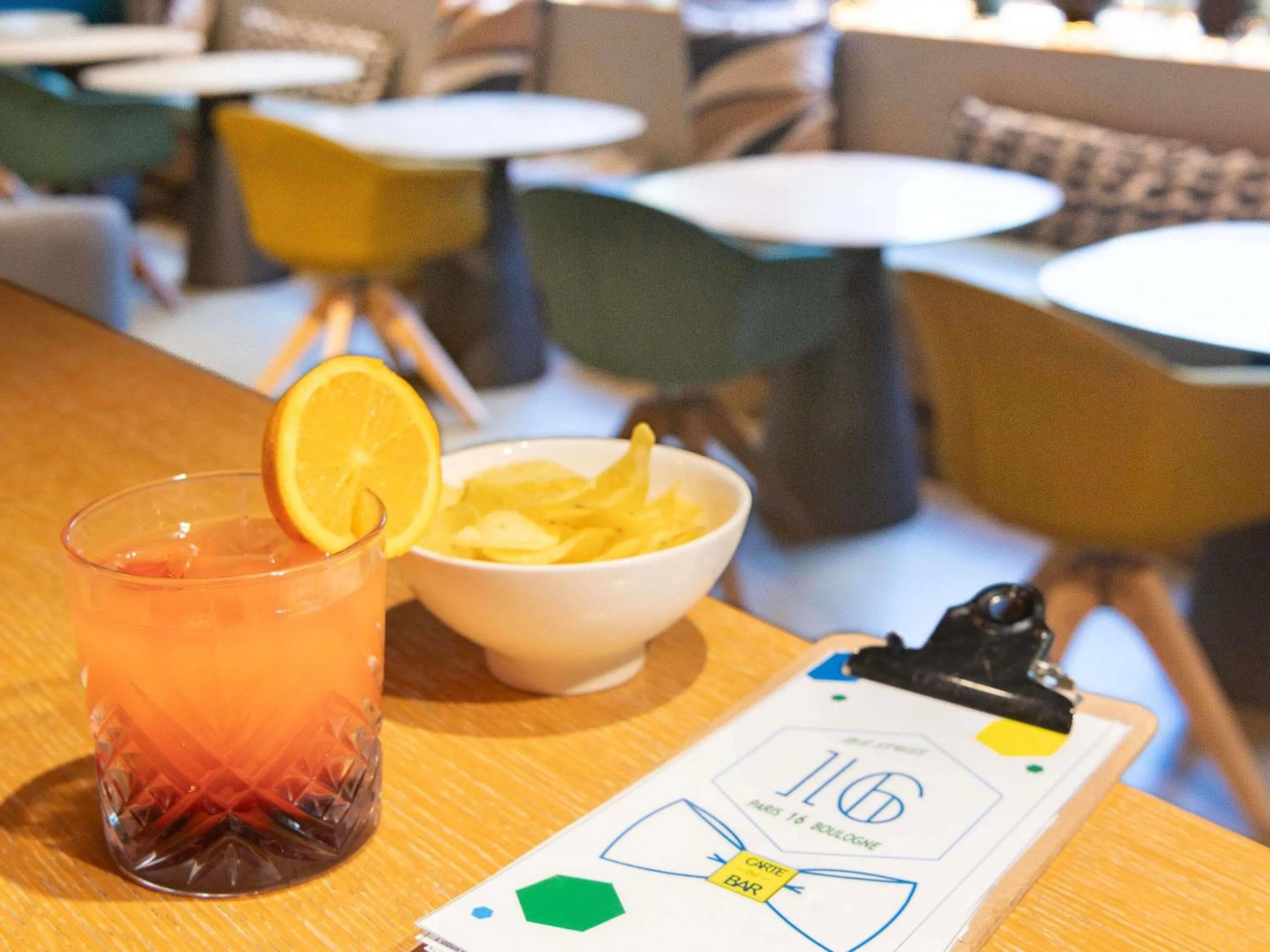 Lounge or bar in ibis Styles Paris 16 Boulogne