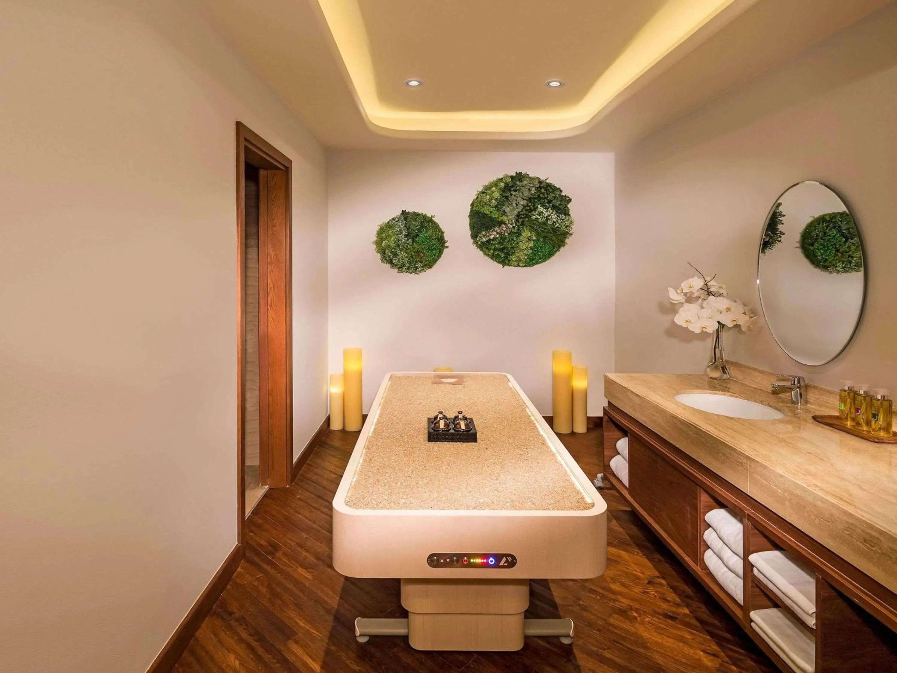 Spa and wellness centre/facilities in The Retreat Palm Dubai MGallery by Sofitel
