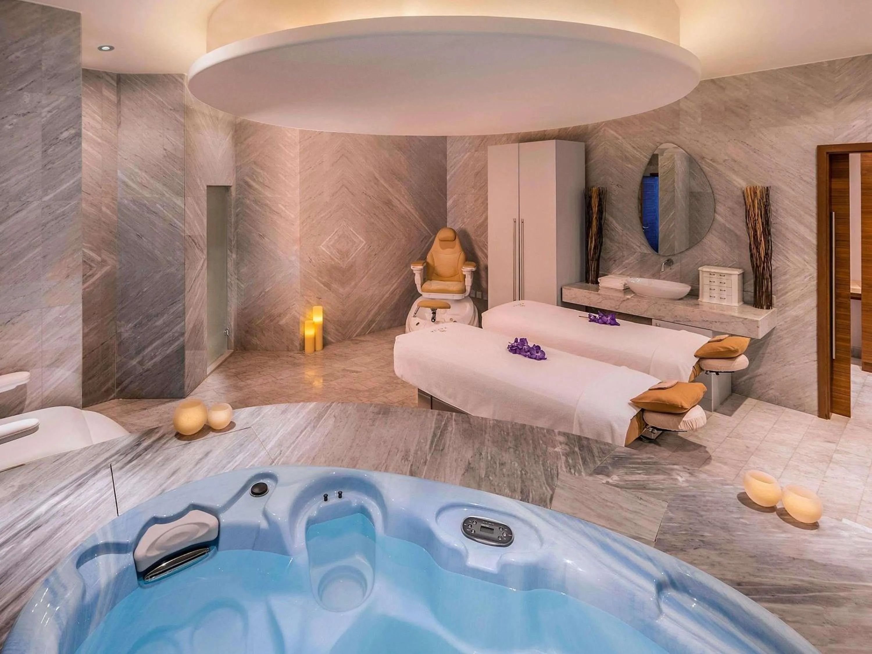 Spa and wellness centre/facilities, Bed in The Retreat Palm Dubai MGallery by Sofitel