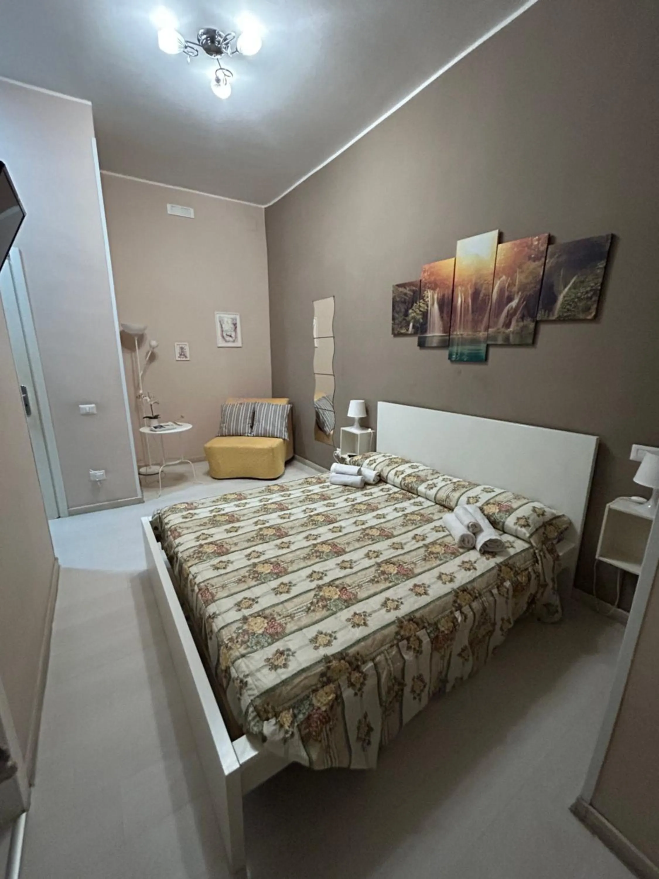 Bedroom, Bed in 'A Funtanella