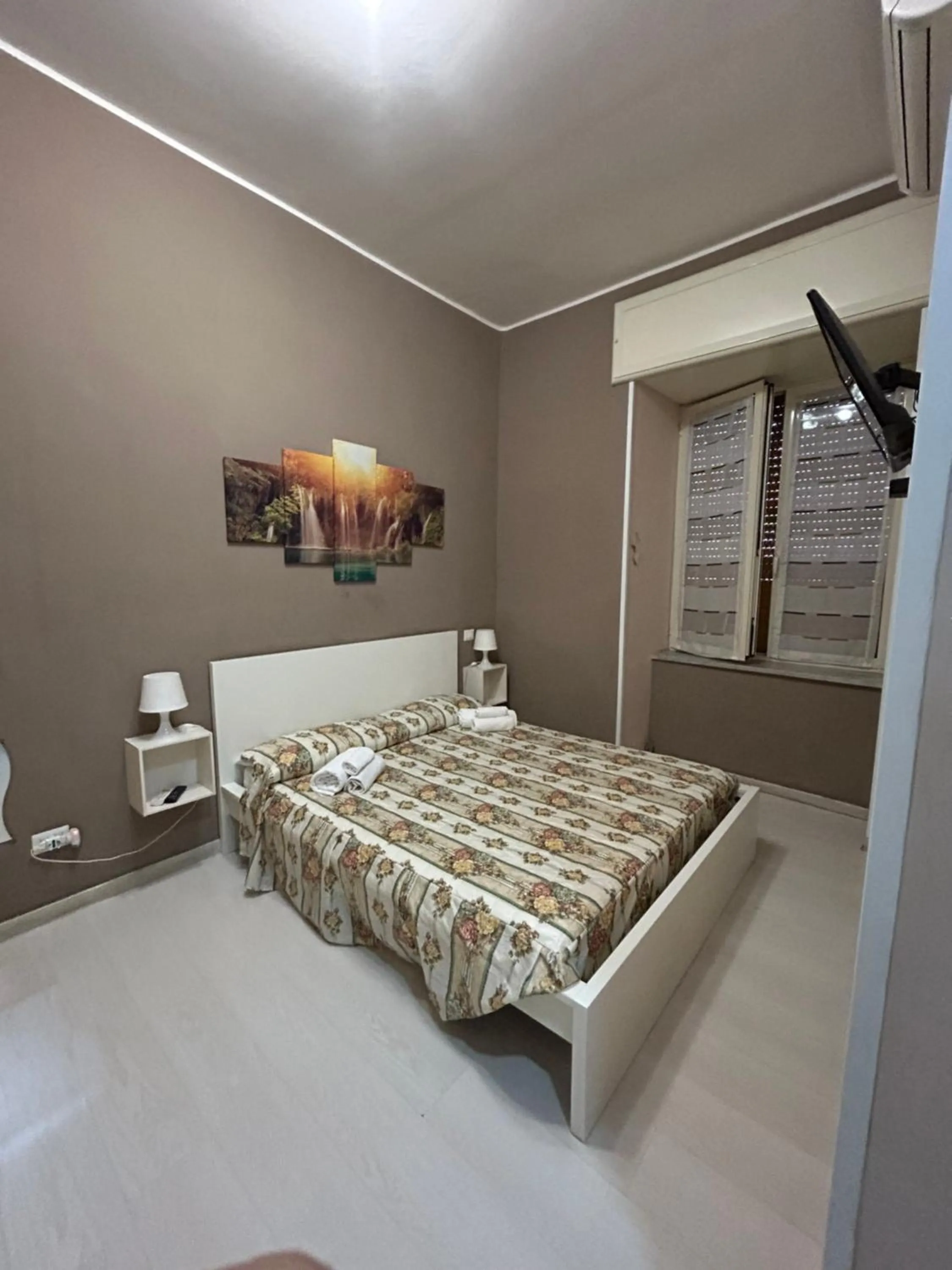 Bedroom, Bed in 'A Funtanella