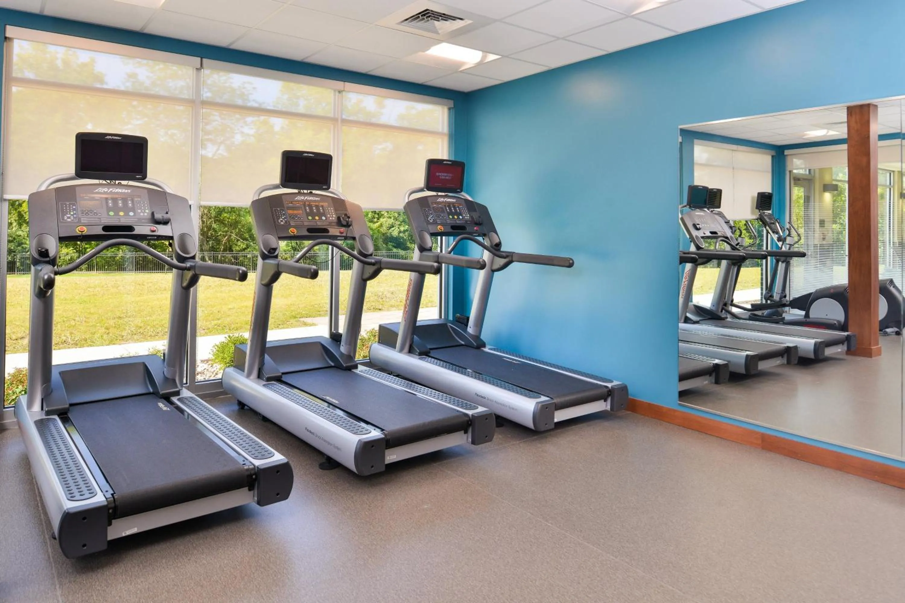 Fitness centre/facilities in Fairfield Inn & Suites by Marriott St. Joseph