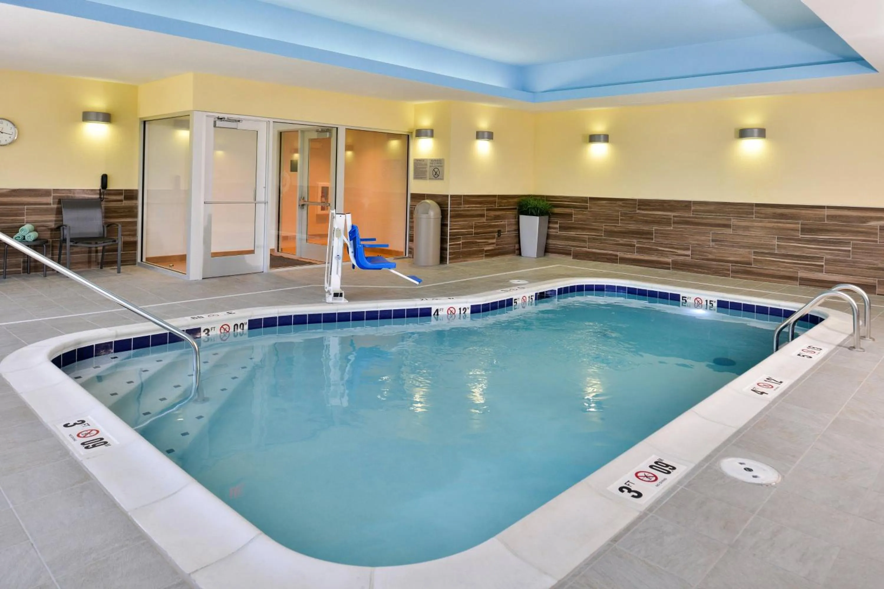 Swimming pool in Fairfield Inn & Suites by Marriott St. Joseph