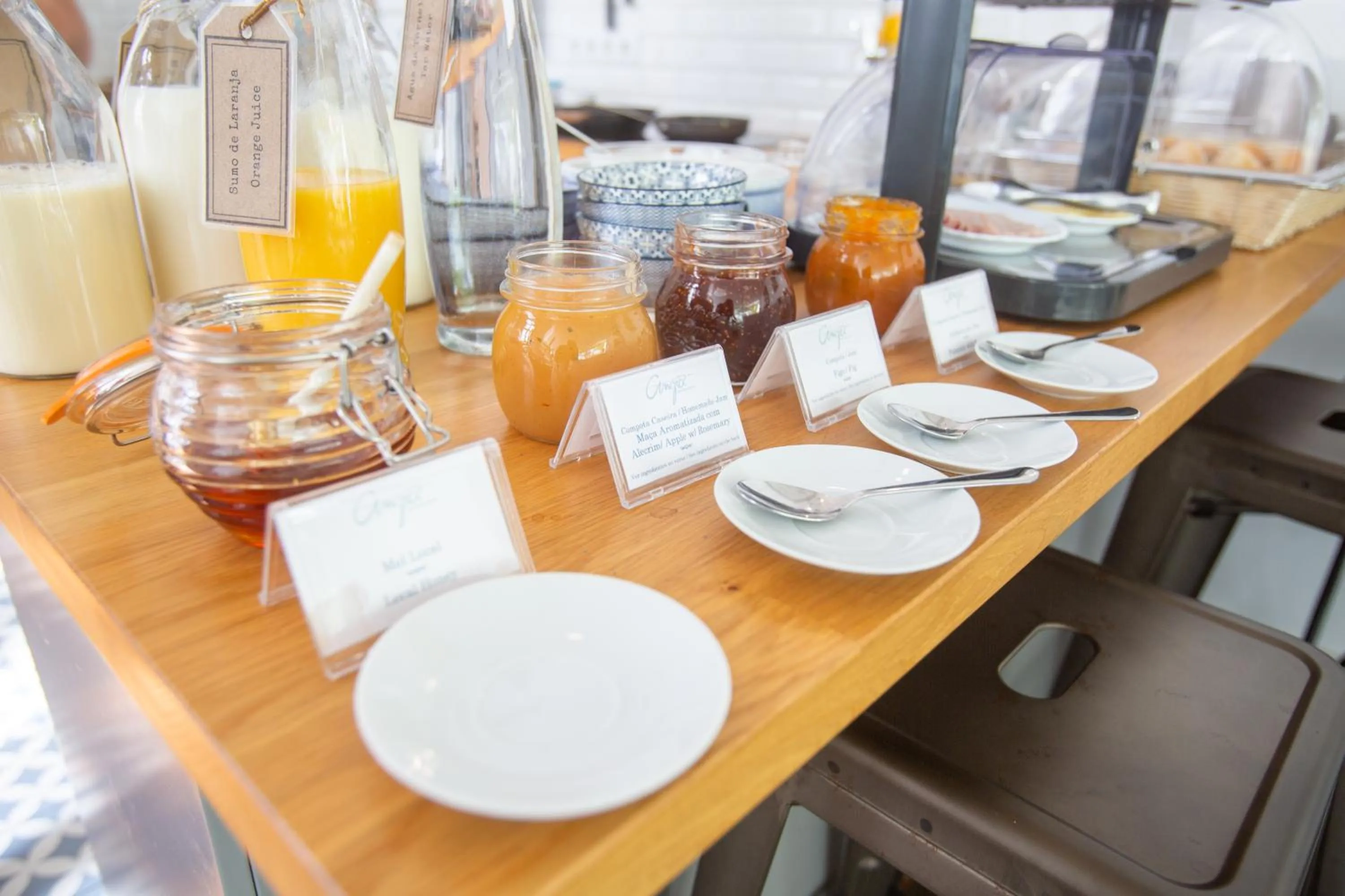 Communal kitchen in My Angra Charming House