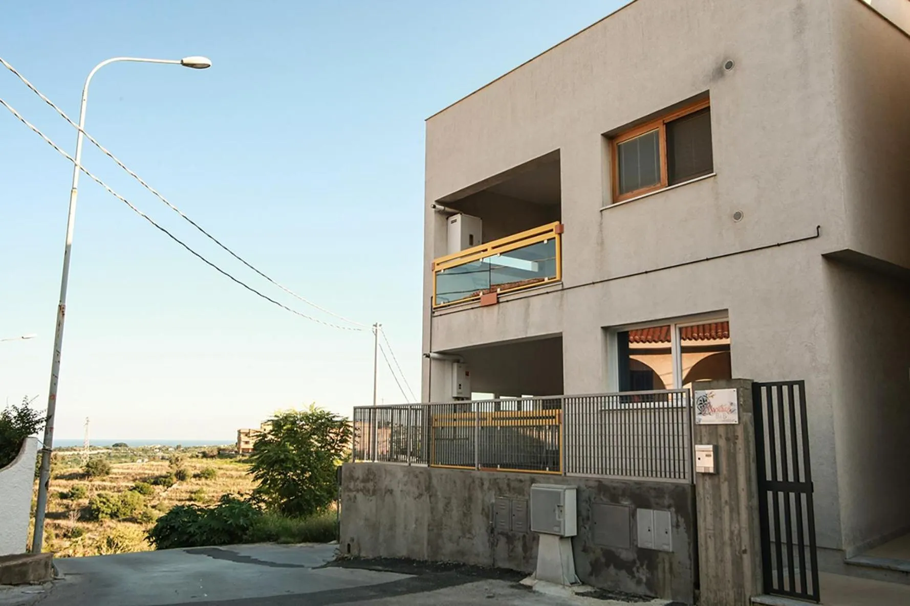 Facade/entrance in Il Maestrale B&b