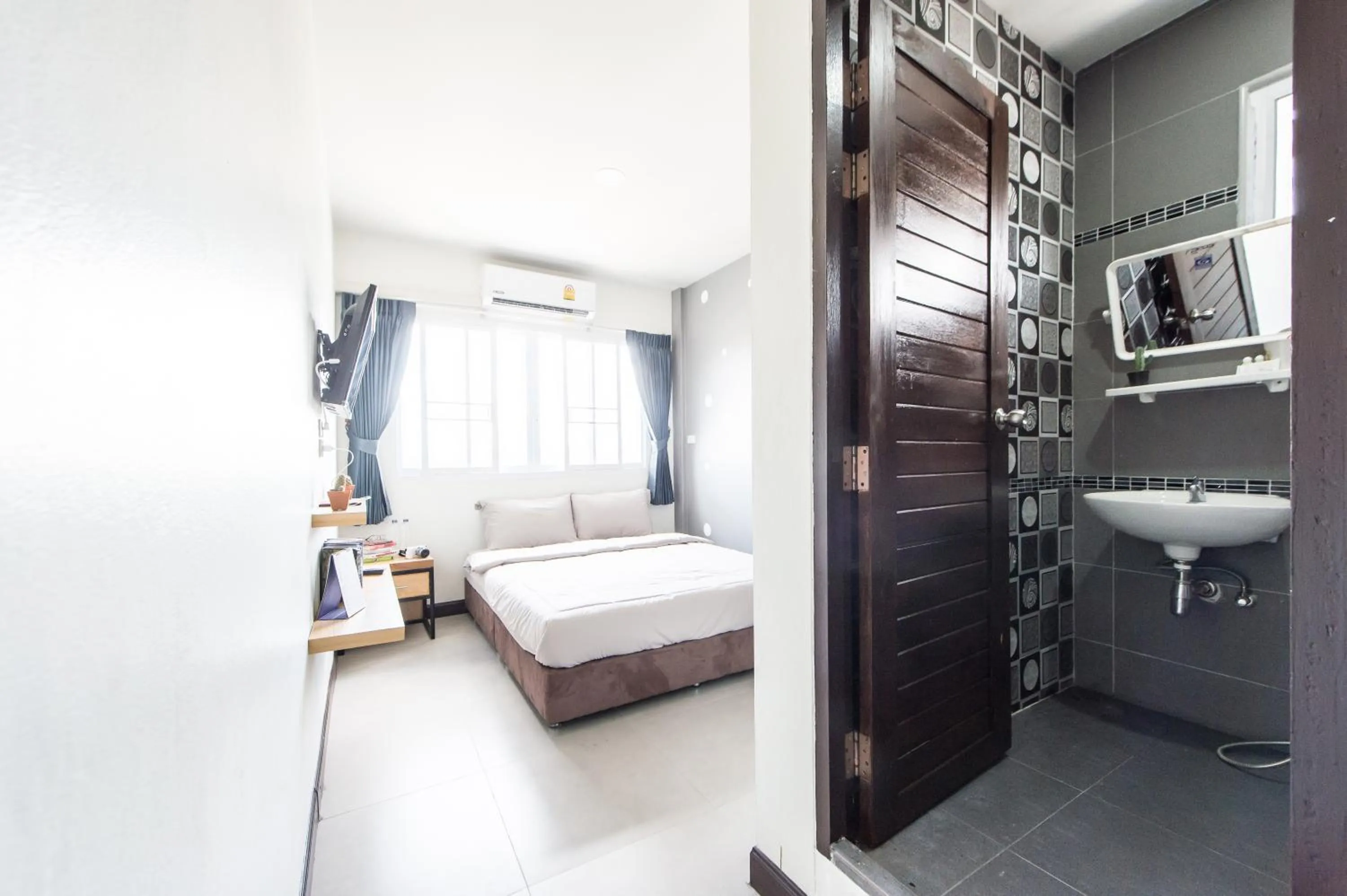 Bedroom, Bed in Full stop. Hostel Chiang Mai