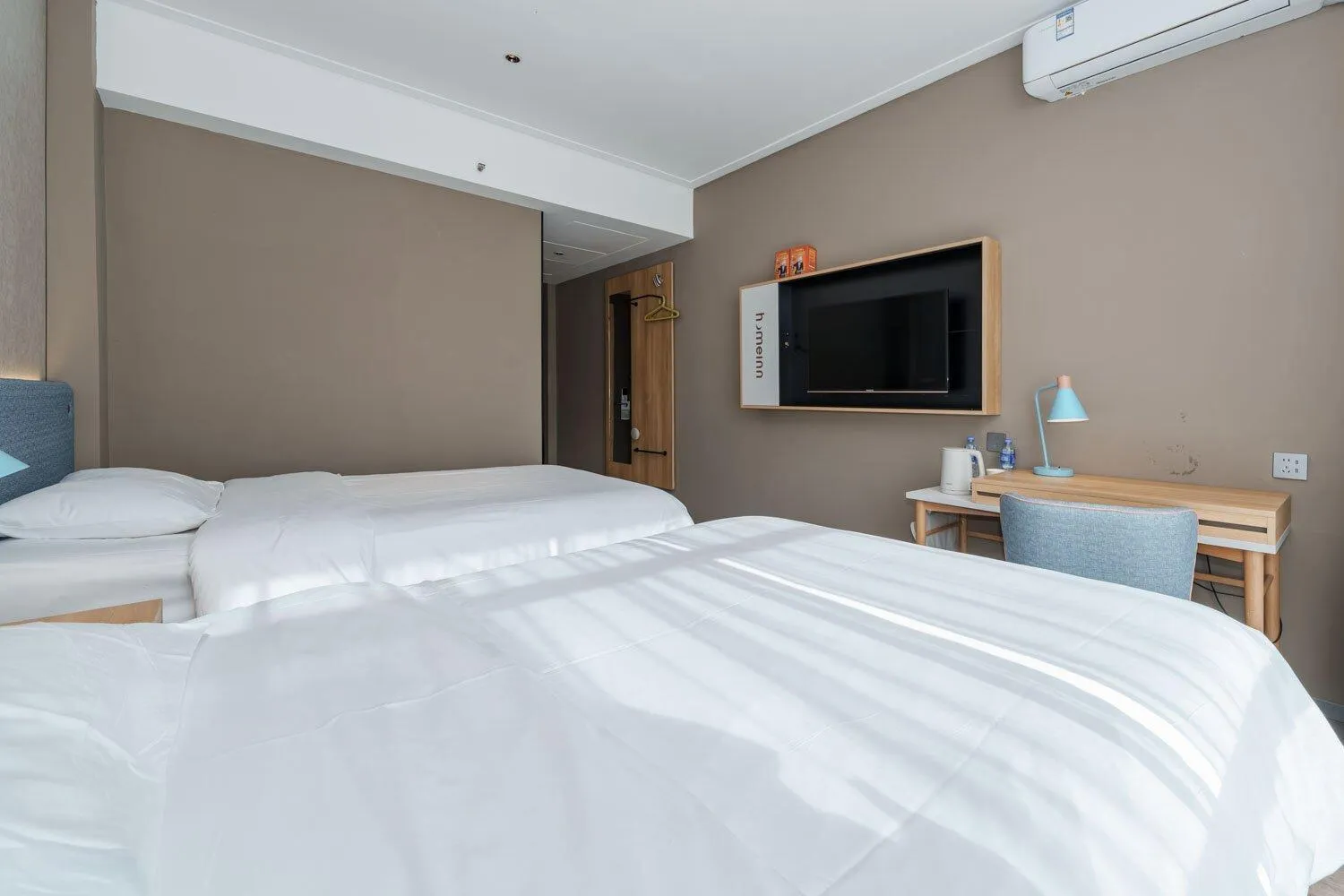 Bed in Home Inn Zhangjiajie Tianmen Mountain Branch