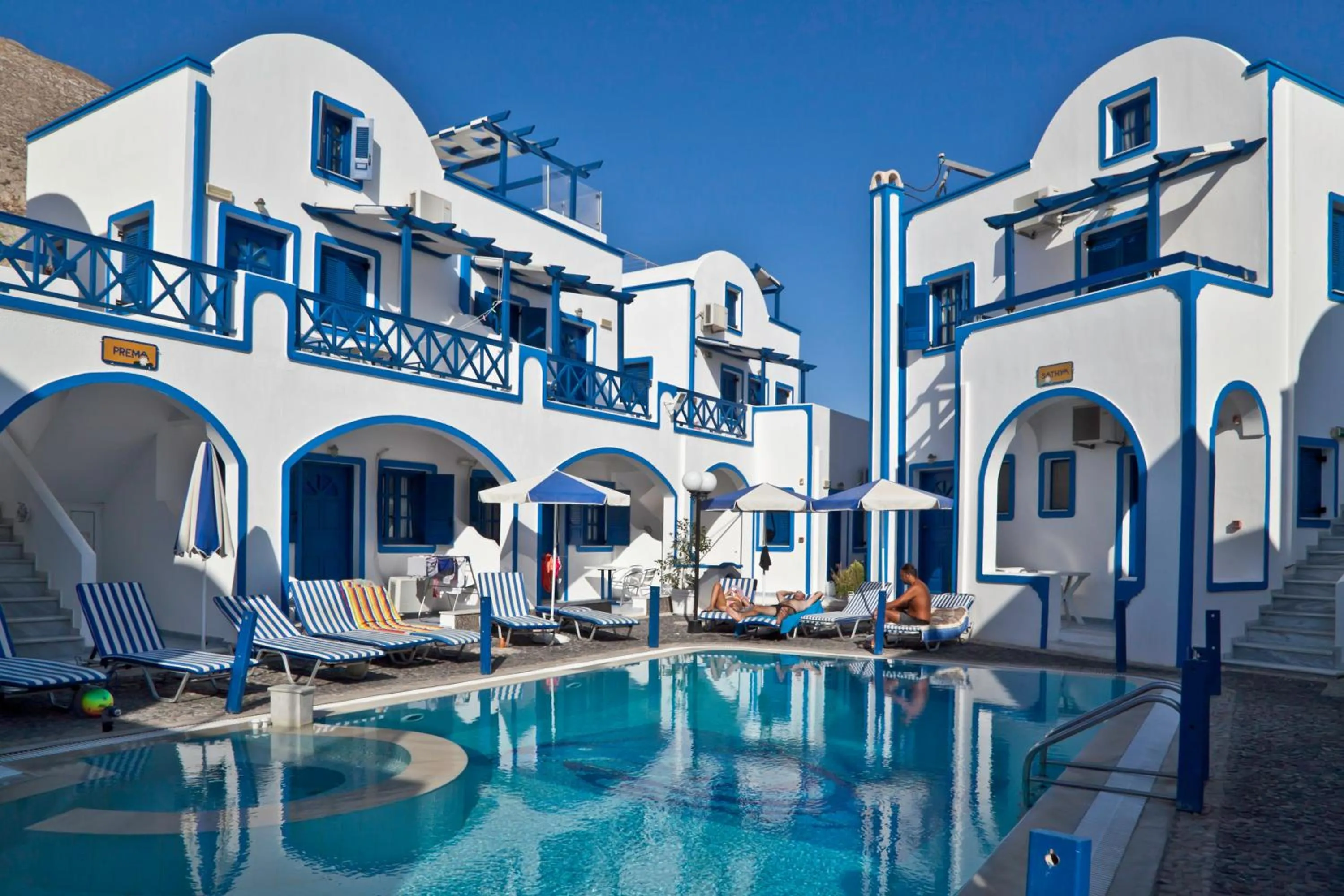 Property building in Roula Villa Studios & Apartments