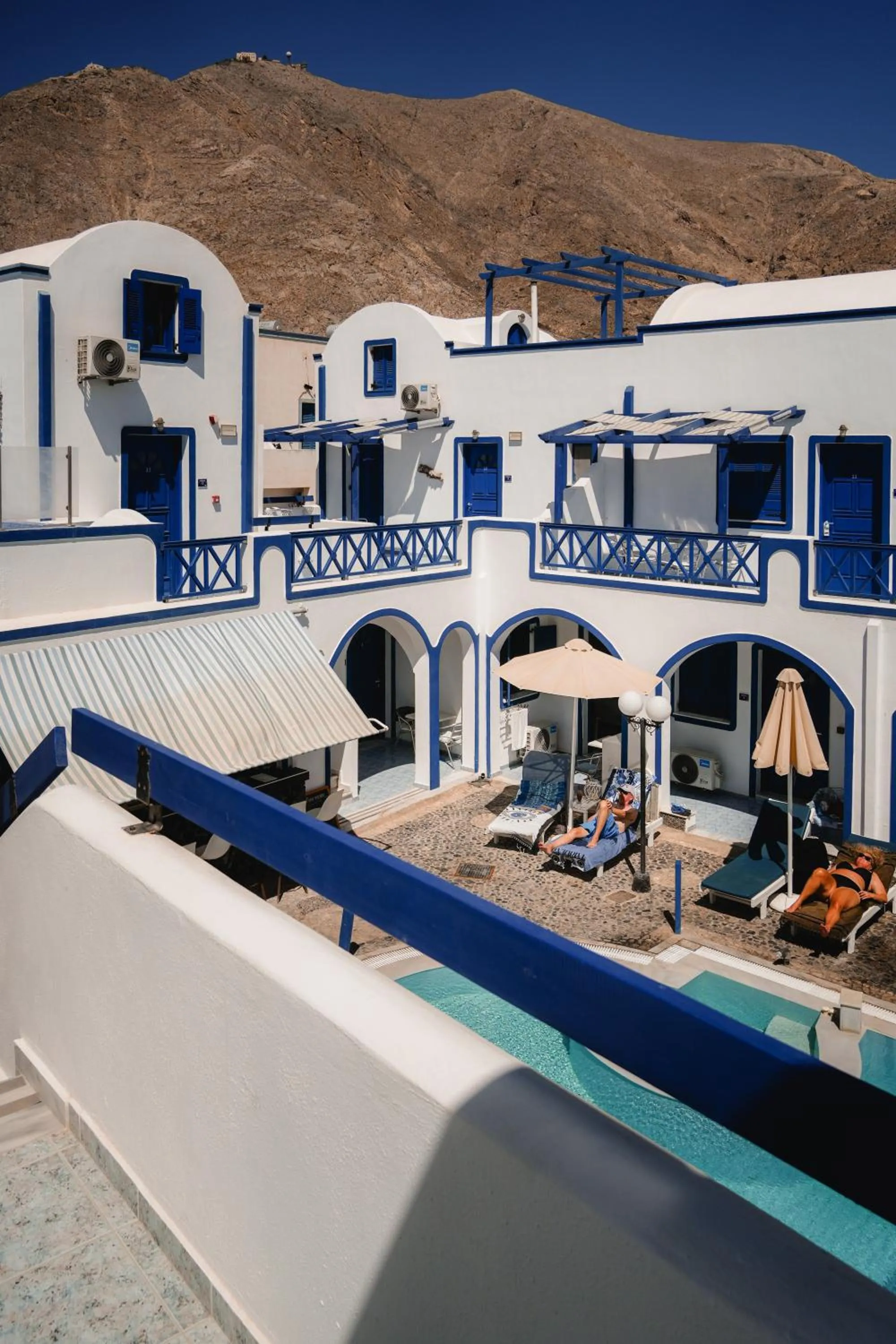 Property building in Roula Villa Studios & Apartments